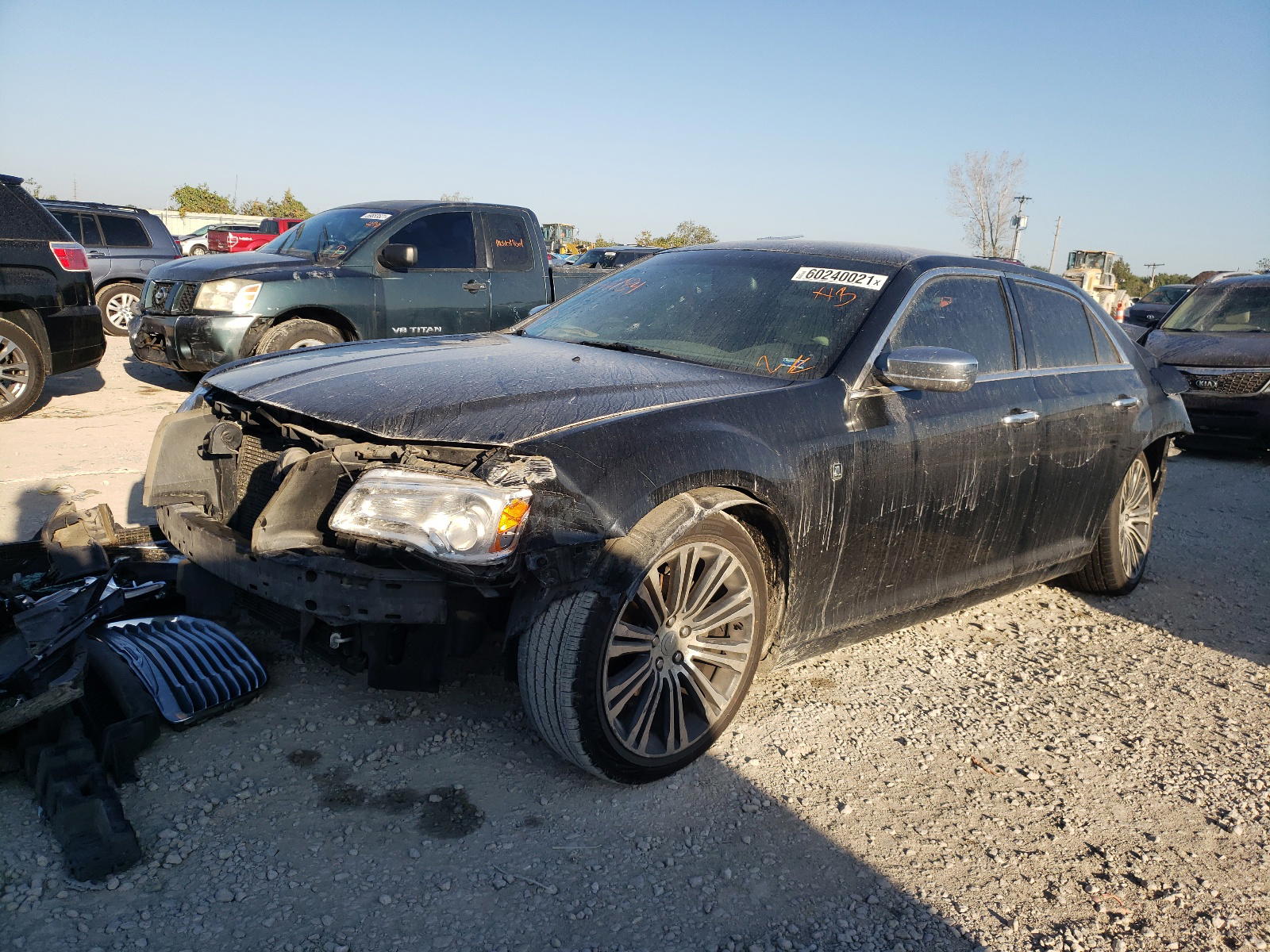 Photo 2 from auction – 2013 CHRYSLER 300 with VIN 2C3CCAAG0DH697844