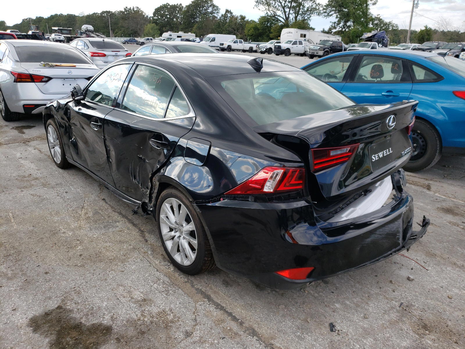 Photo 3 from auction – 2016 LEXUS IS 200T with VIN JTHBA1D21G5036766