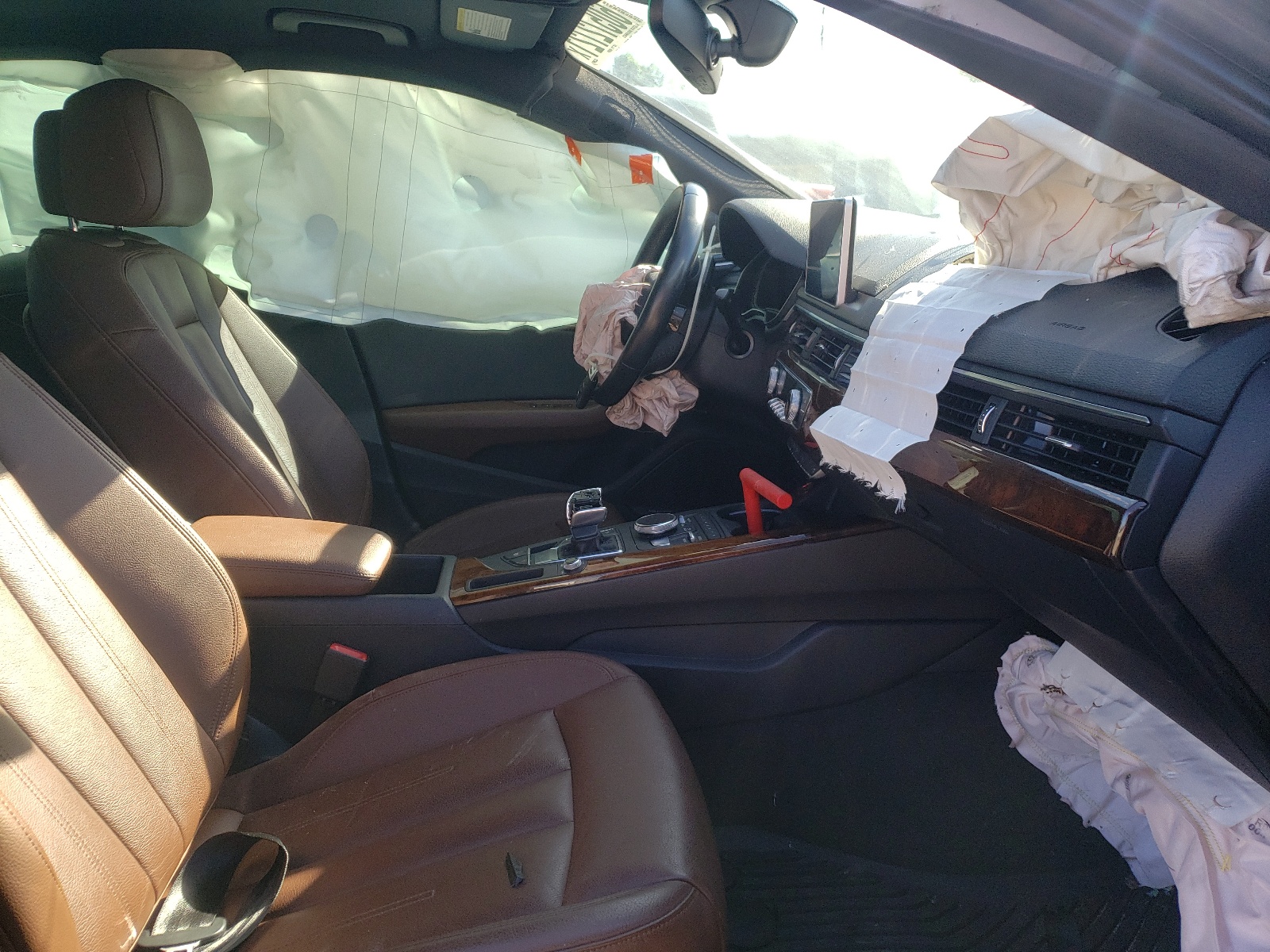 Photo 5 from auction – 2017 AUDI A4 PREMIUM with VIN WAUENAF43HN031276