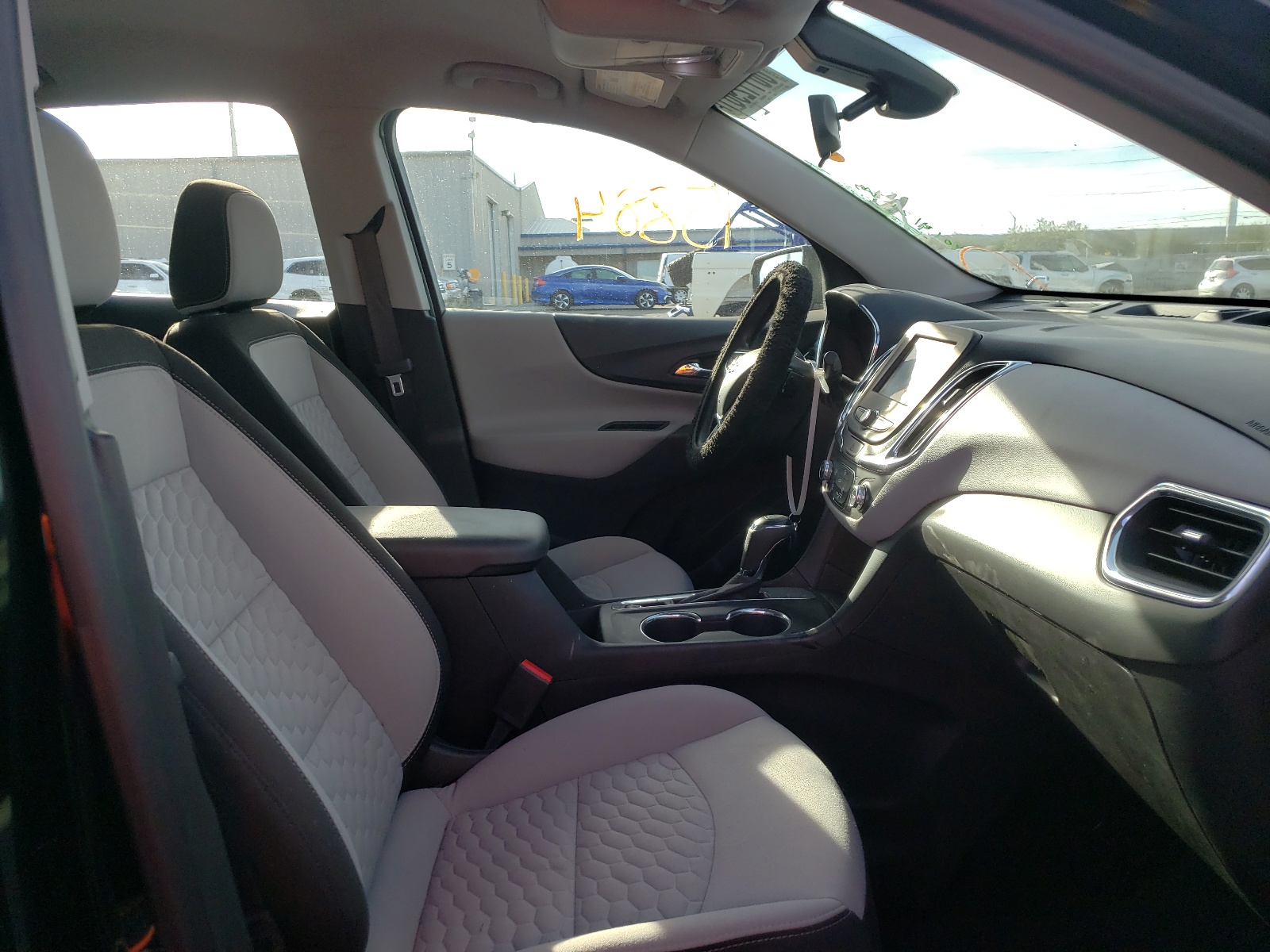 Photo 5 from auction – 2020 CHEVROLET EQUINOX LS with VIN 2GNAXHEV4L6227181