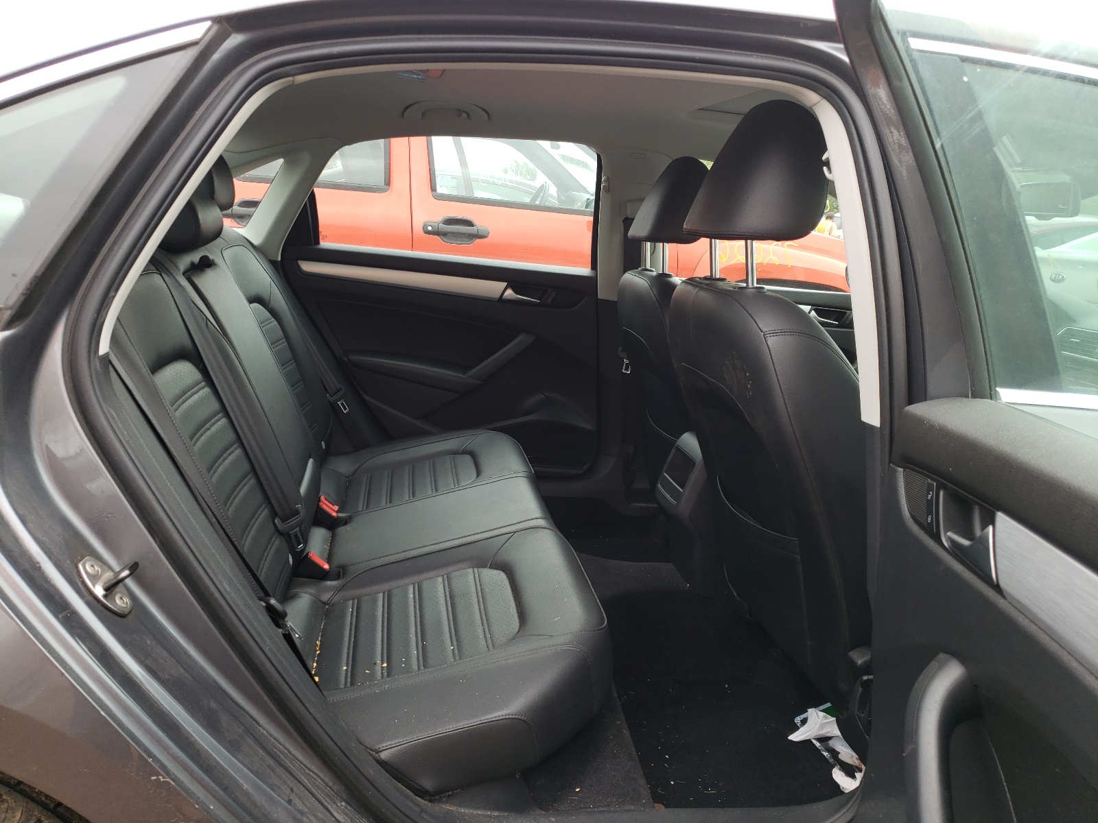 Photo 6 from auction – 2012 VOLKSWAGEN PASSAT SE with VIN 1VWBM7A38CC059926