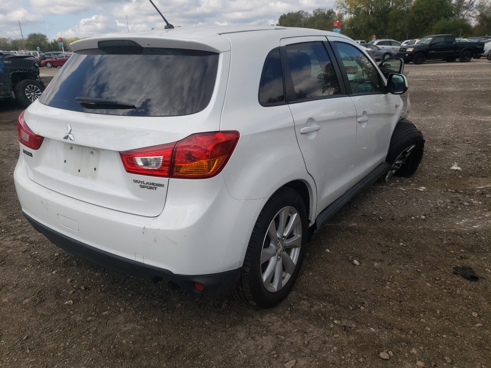 صورة رقم 4 من المزاد - 2013 MITSUBISHI OUTLANDER مع VIN 4A4AR3AU9DE019323