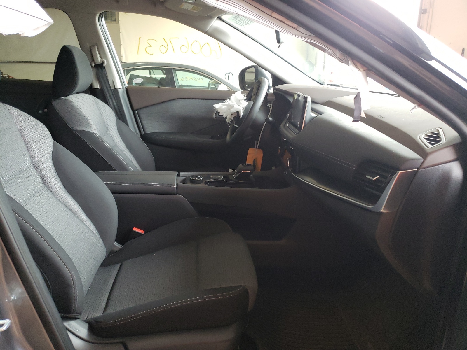 Photo 5 from auction – 2021 NISSAN ROGUE SV with VIN 5N1AT3BB3MC774822