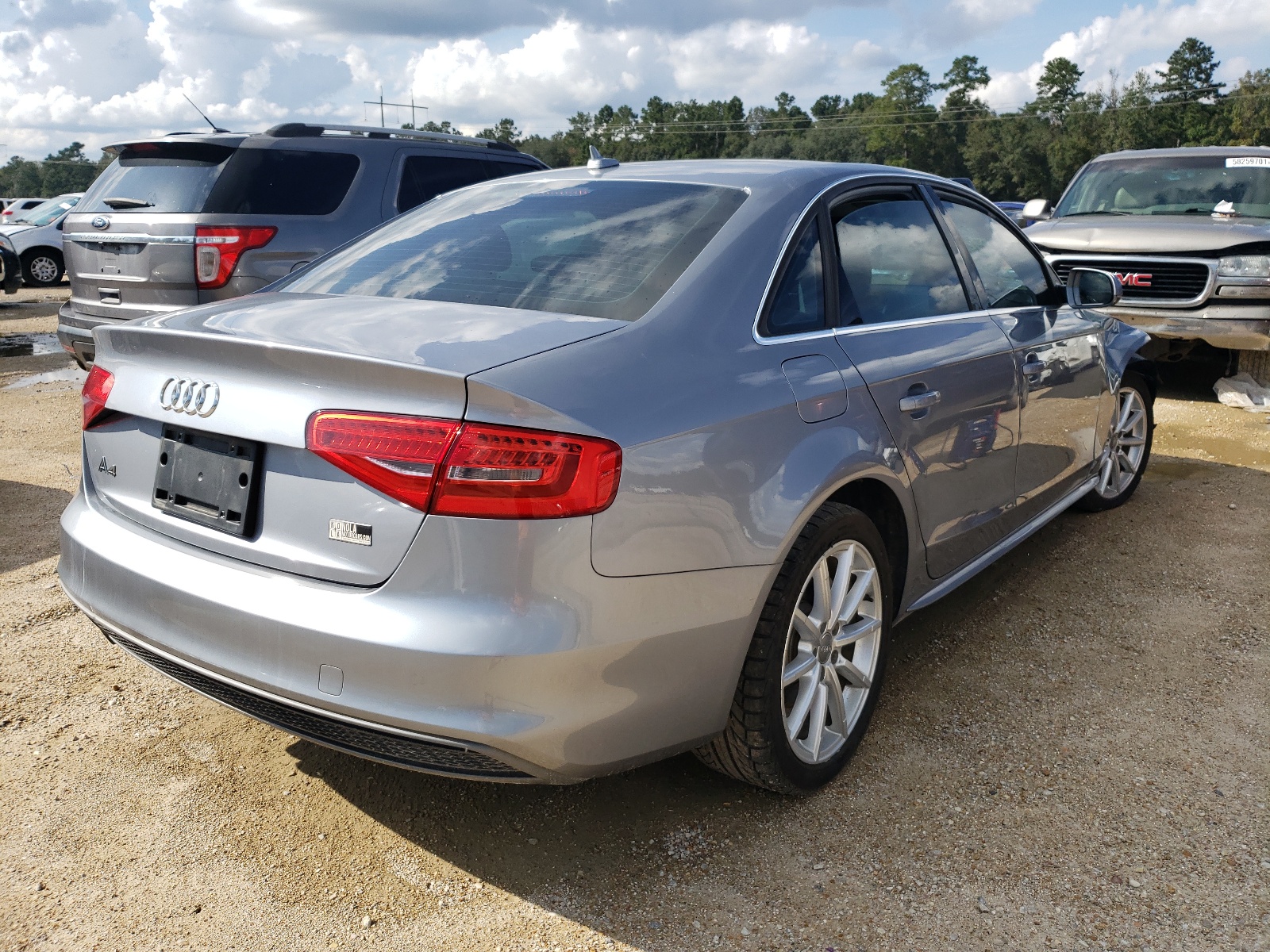 Zdjęcie 4 z aukcji – 2015 AUDI A4 PREMIUM z VIN WAUAFAFL9FN012943