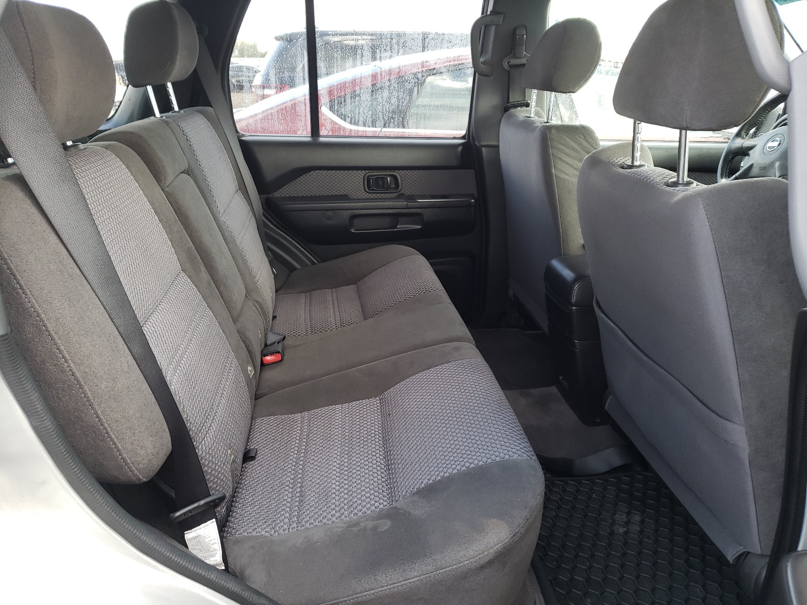 Photo 6 from auction – 2004 NISSAN PATHFINDER with VIN JN8DR09Y64W904930