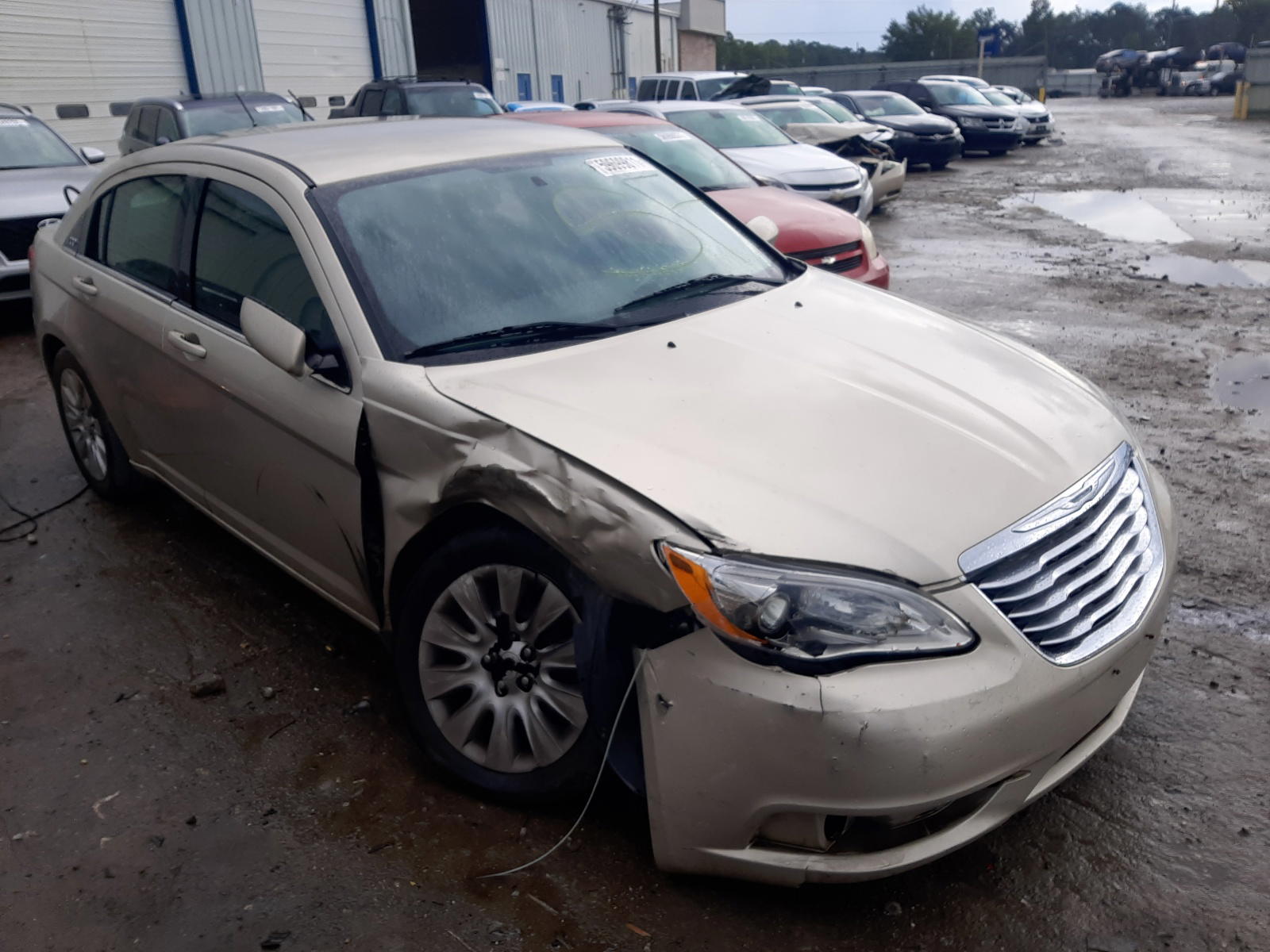 CHRYSLER 200 LX 2014 with VIN 1C3CCBAB3EN213443 - Photo from auction