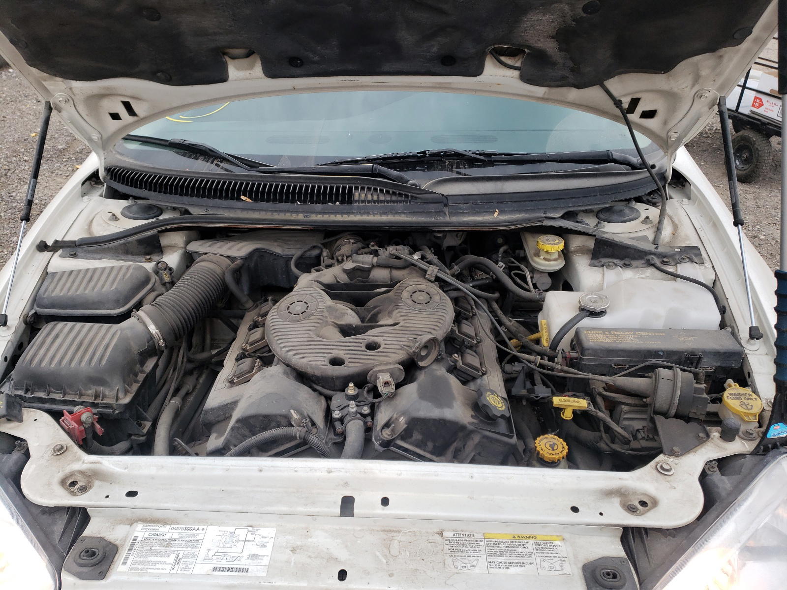 Photo 7 from auction – 2002 CHRYSLER INTREPID S with VIN 2C3HH46R12H242324