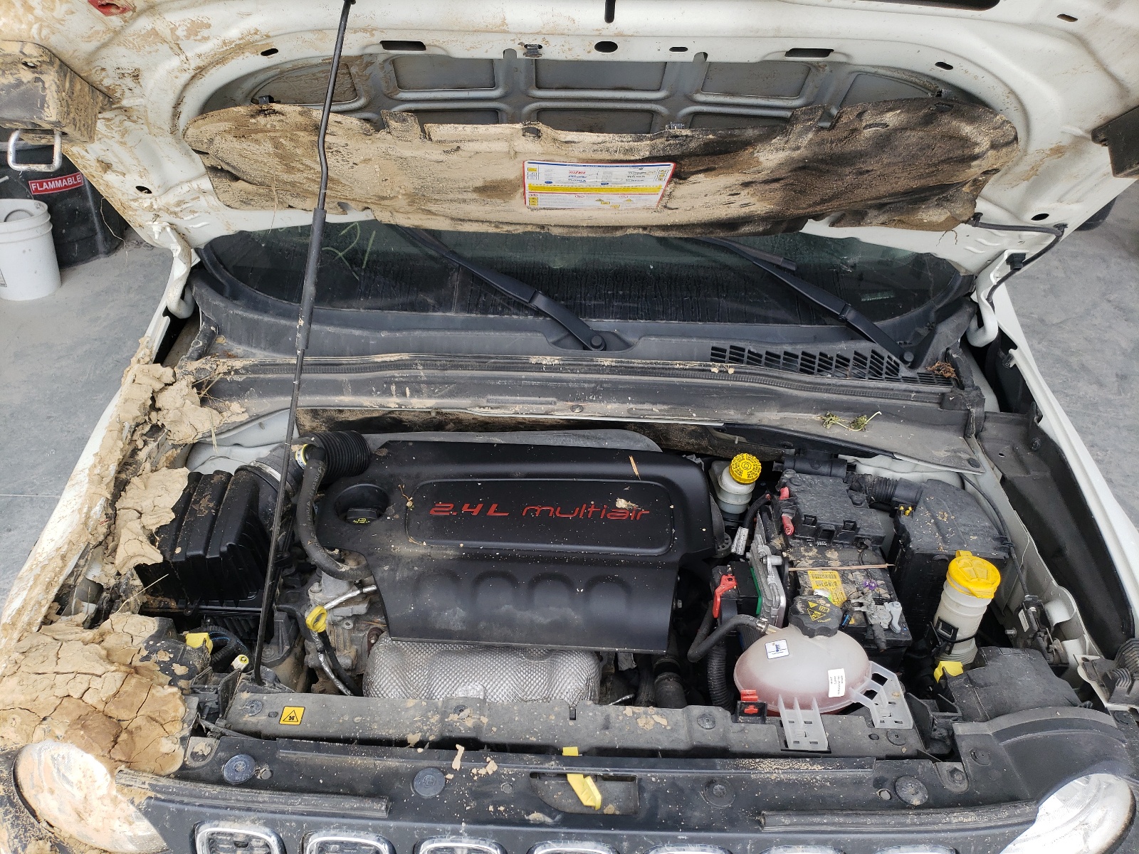 Photo 7 from auction – 2015 JEEP RENEGADE S with VIN ZACCJBAT0FPB23895