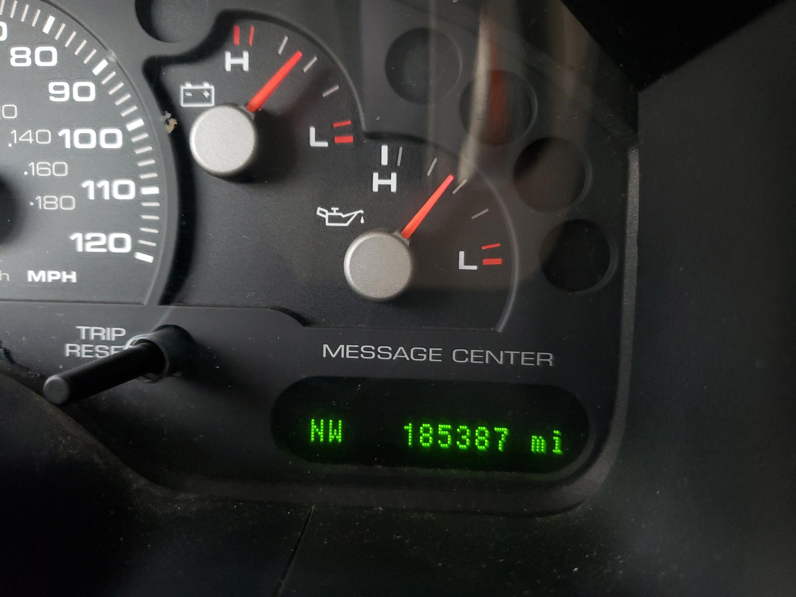 Photo 8 from auction – 2005 FORD EXPLORER E with VIN 1FMZU74W45UB37103