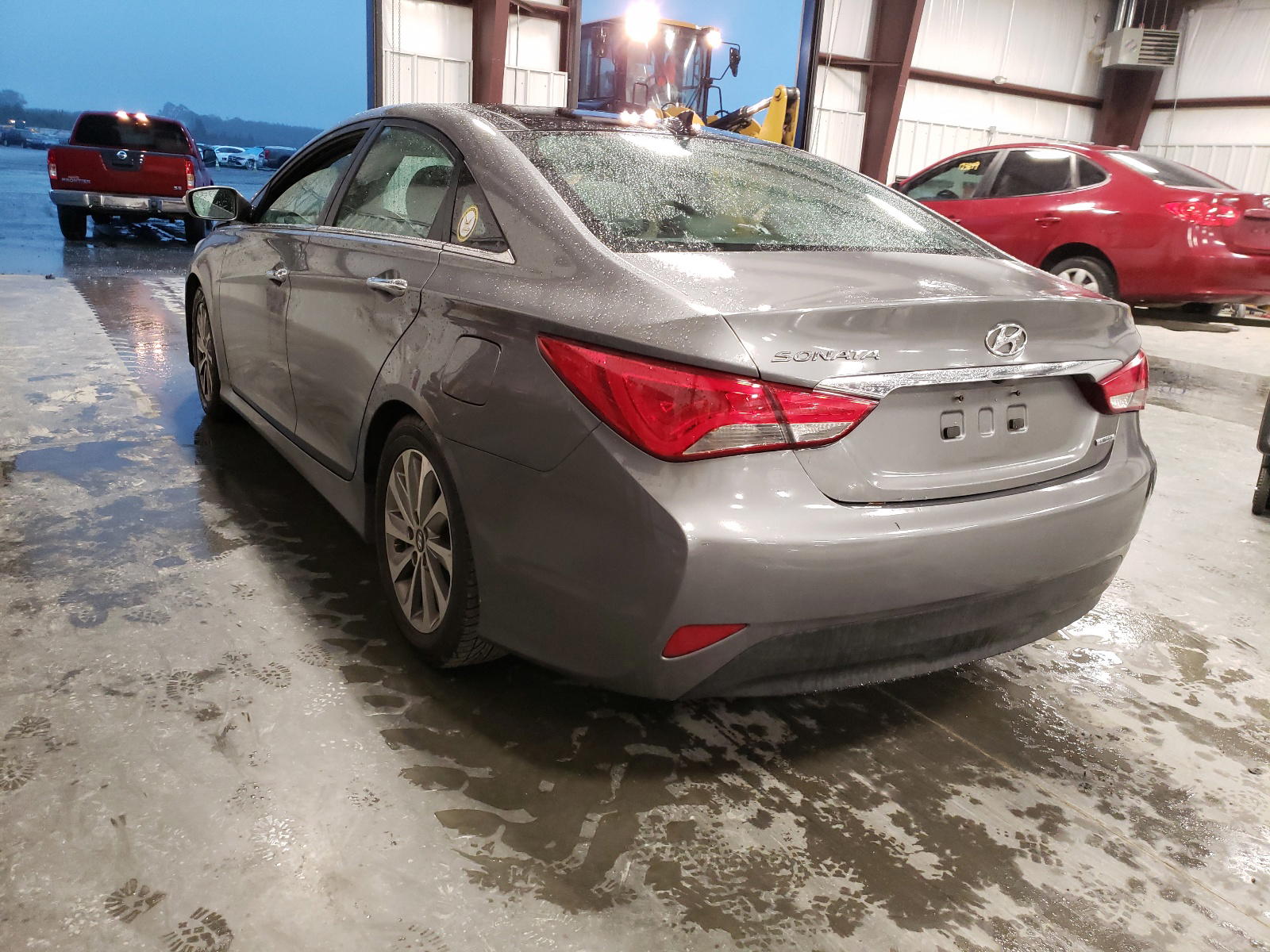 Photo 3 from auction – 2014 HYUNDAI SONATA SE with VIN 5NPEC4AC4EH851077