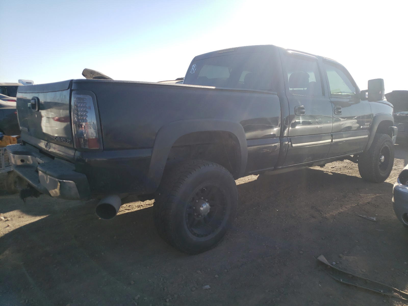 Photo 4 from auction – 2005 CHEVROLET SILVERADO with VIN 1GCHK23255F915839