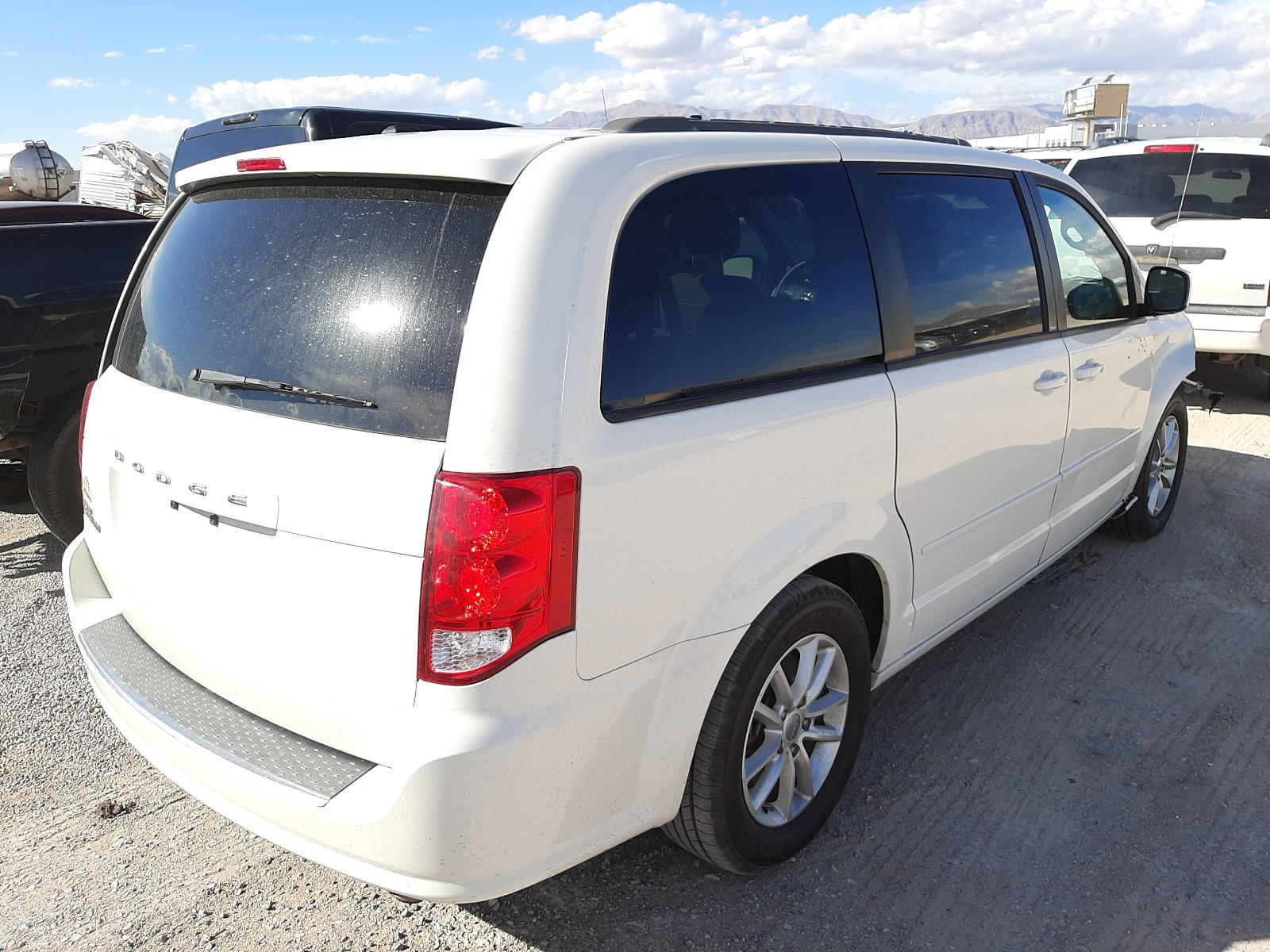 Photo 4 from auction – 2013 DODGE GRAND CARA with VIN 2C4RDGCG7DR653692