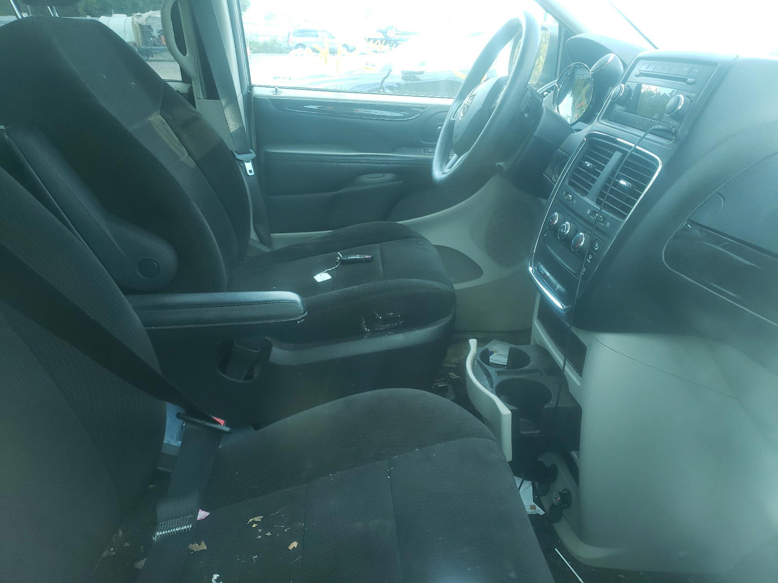 Photo 5 from auction – 2012 DODGE GRAND CARA with VIN 2C4RDGBG4CR397916