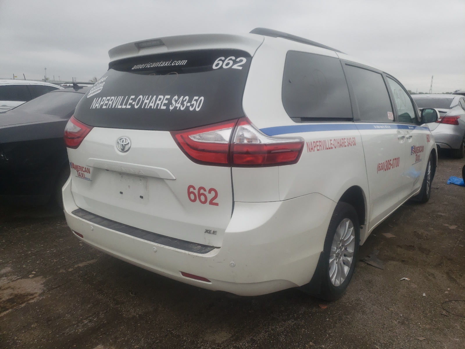 Photo 4 from auction – 2017 TOYOTA SIENNA XLE with VIN 5TDYZ3DC8HS865600