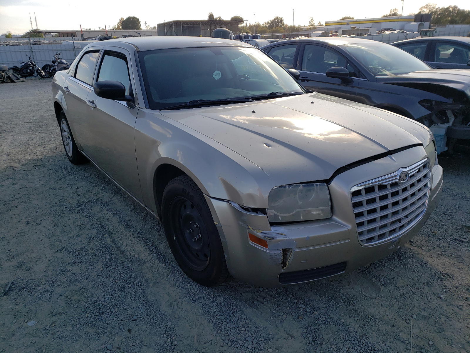 CHRYSLER 300 LX 2008 with VIN 2C3KA43RX8H211631 - Photo from auction