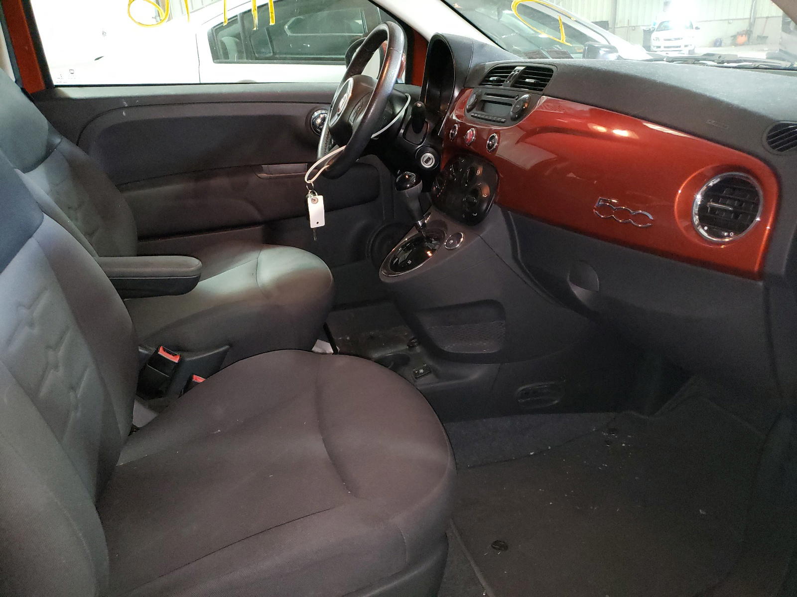 Photo 5 from auction – 2015 FIAT 500 POP with VIN 3C3CFFAR5FT667318