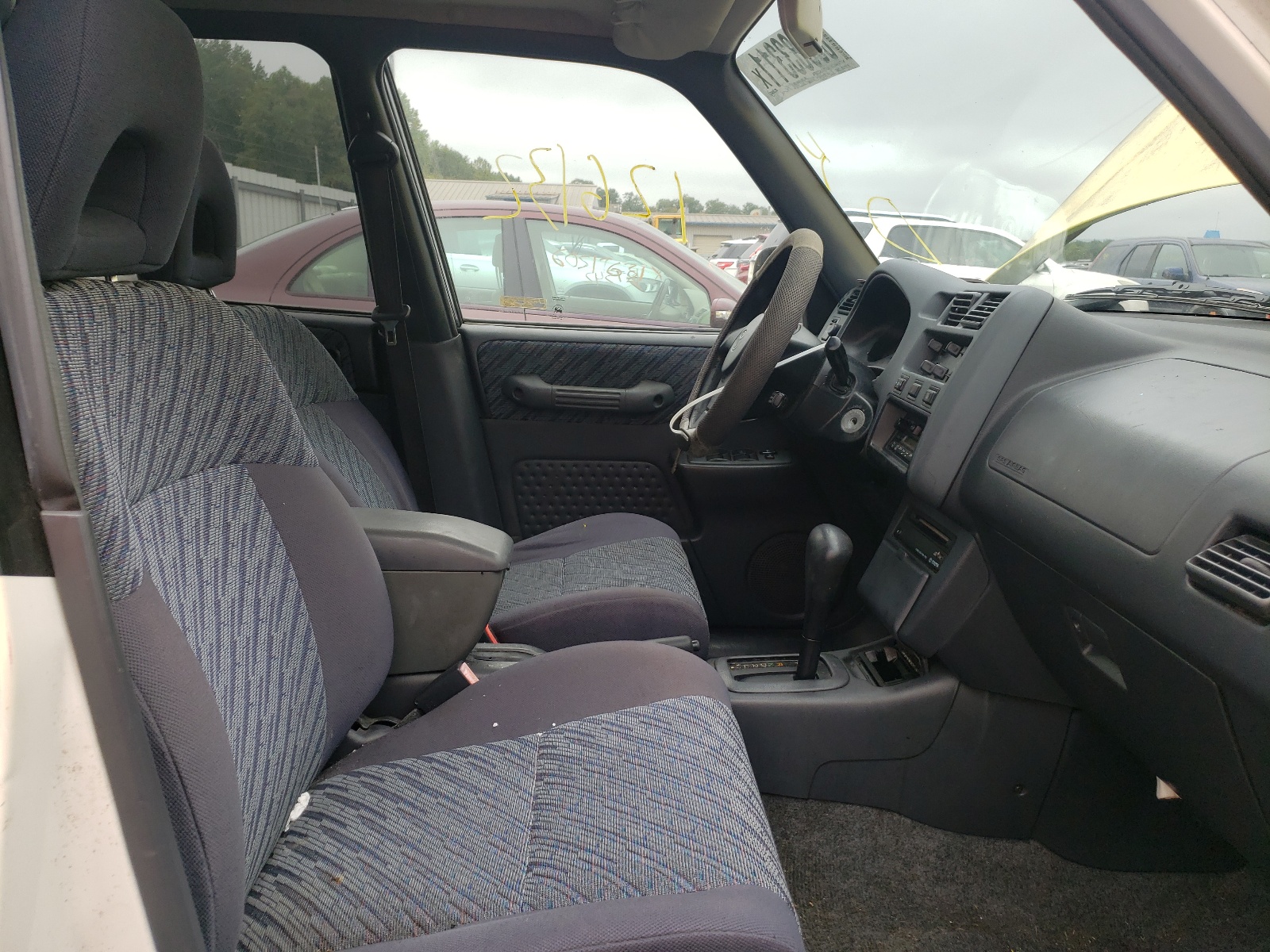 Photo 5 from auction – 1998 TOYOTA RAV4 with VIN JT3GP10V7W0031352