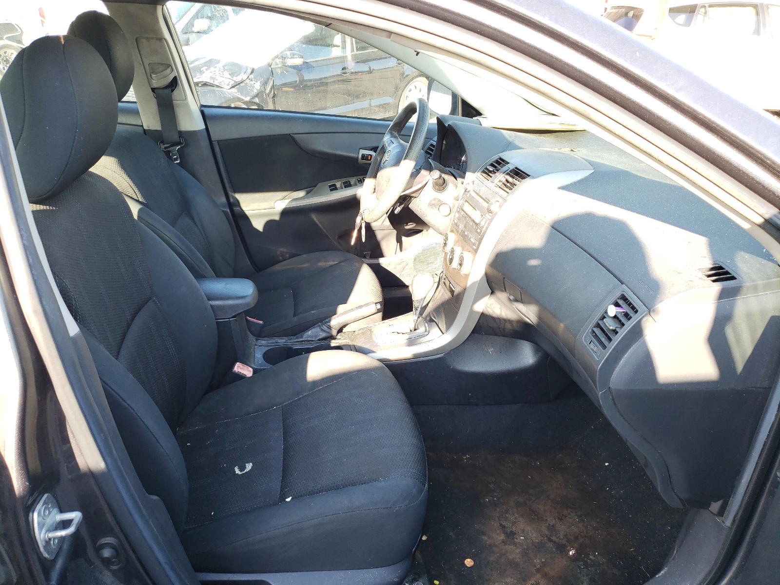 Photo 5 from auction – 2011 TOYOTA COROLLA BA with VIN 2T1BU4EE1BC651459