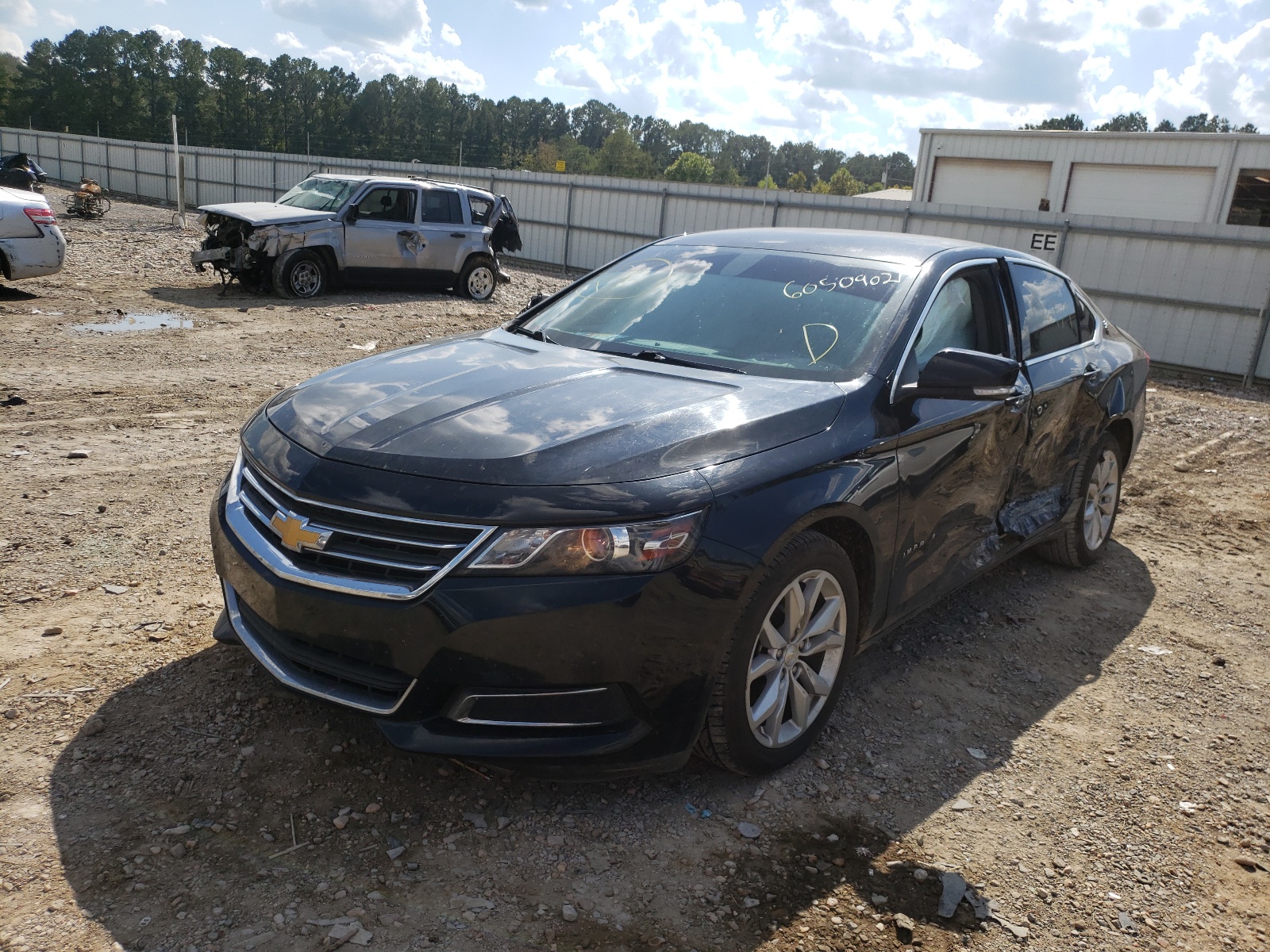 Photo 2 from auction – 2017 CHEVROLET IMPALA LT with VIN 1G1105S36HU185984