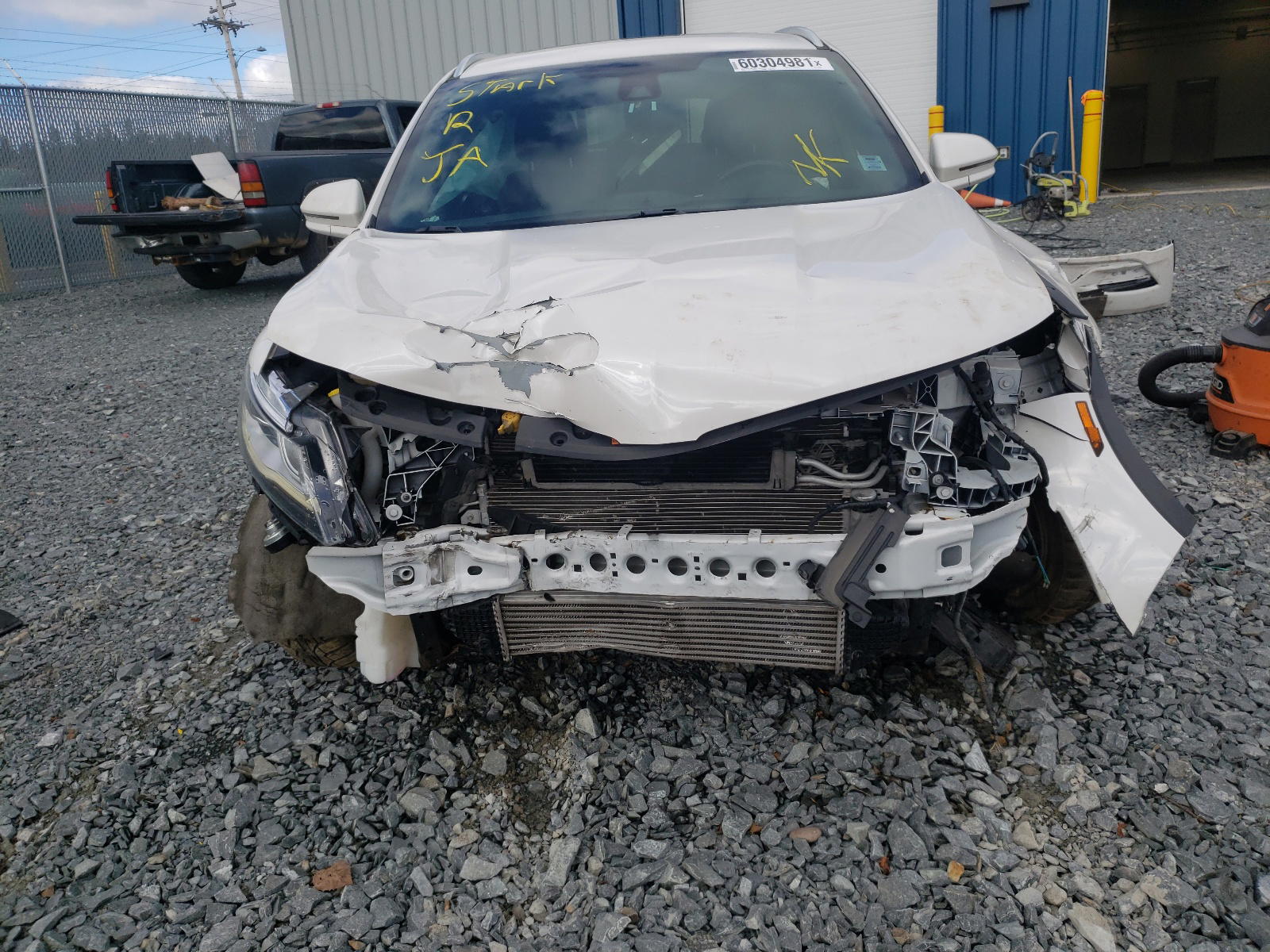 Photo 9 from auction – 2016 LINCOLN MKC SELECT with VIN 5LMCJ2D91GUJ15281