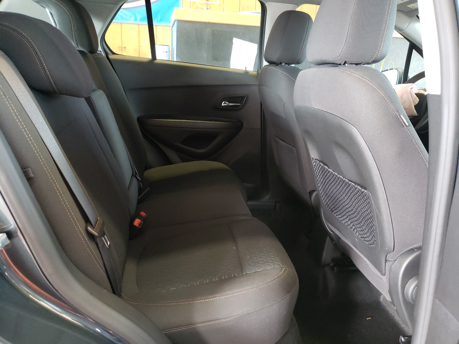 Photo 6 from auction – 2021 CHEVROLET TRAX LS with VIN KL7CJNSB6MB342498