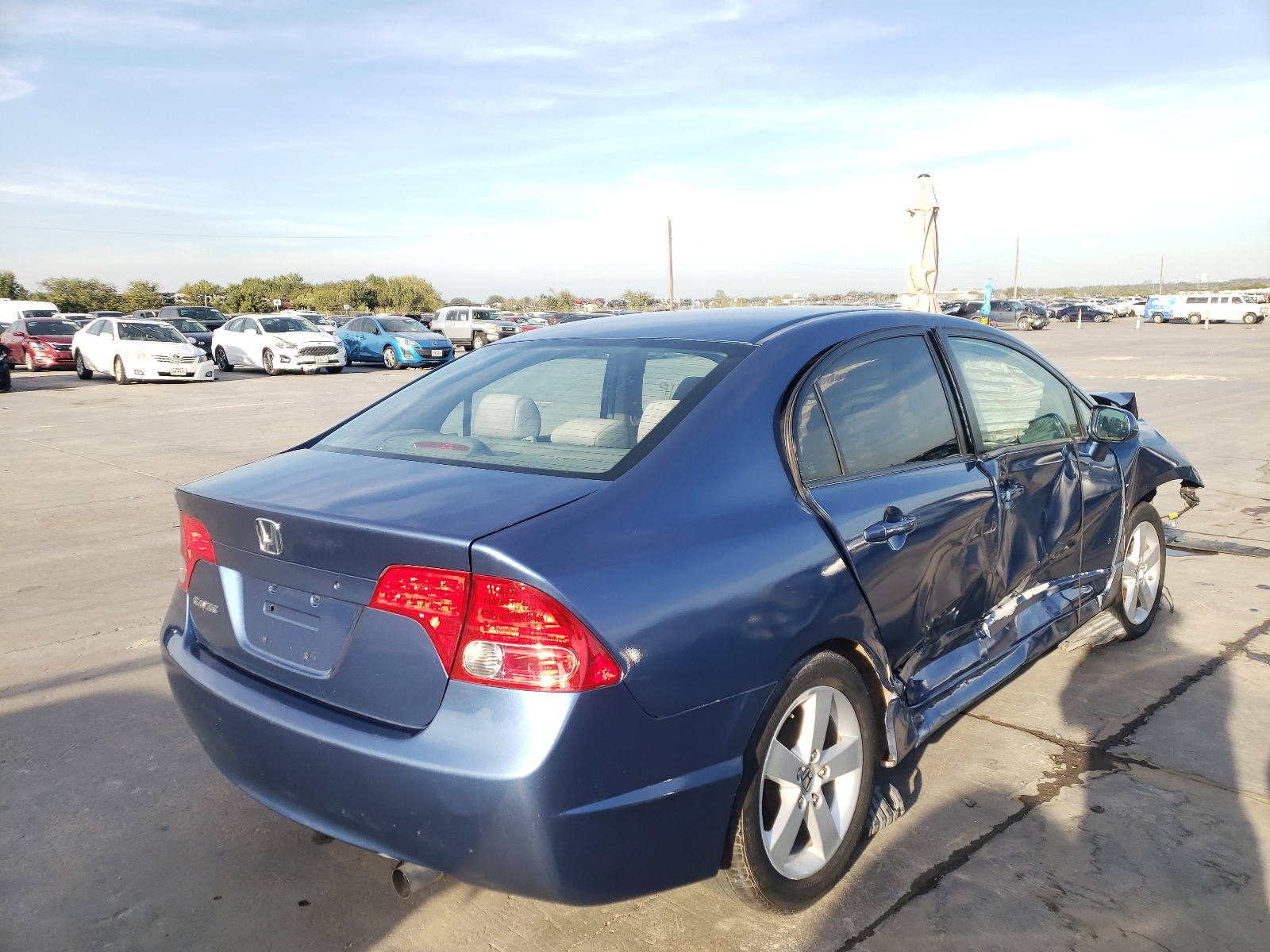 Photo 4 from auction – 2007 HONDA CIVIC LX with VIN 1HGFA16537L014520