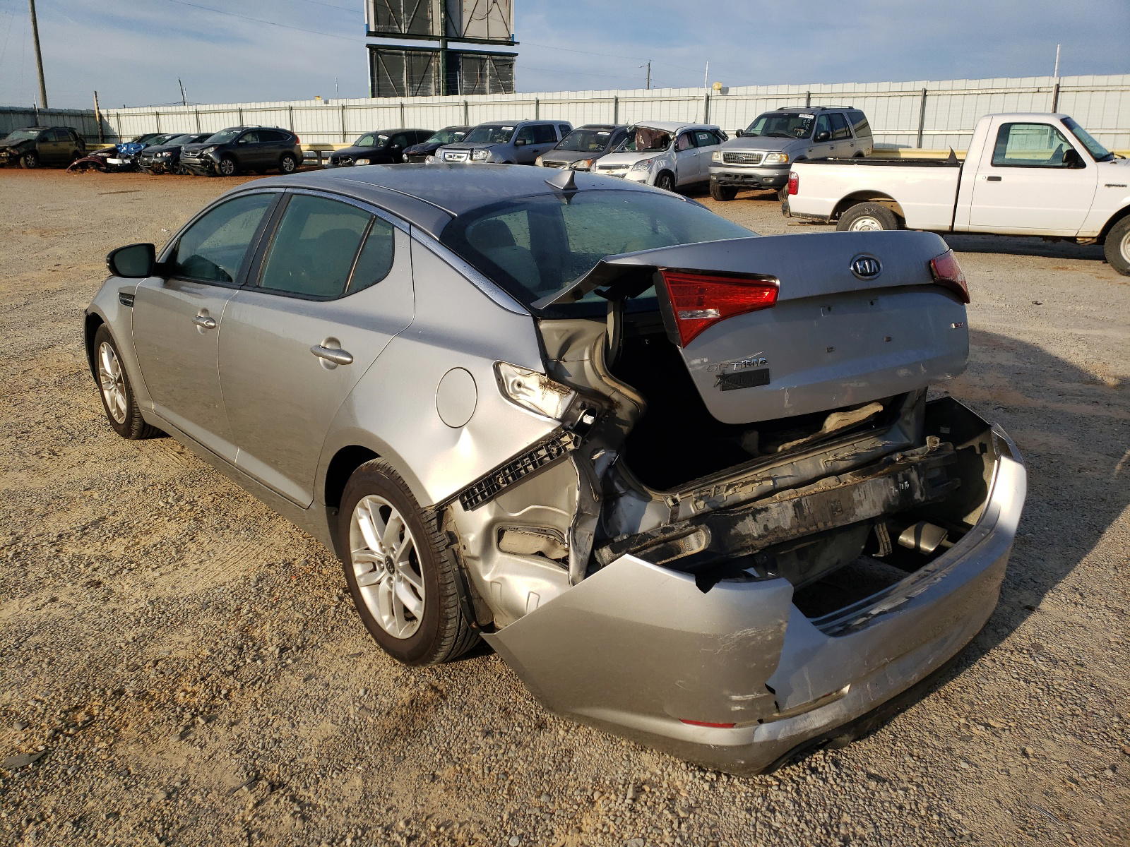 Photo 3 from auction – 2011 KIA OPTIMA LX with VIN KNAGM4A73B5175710