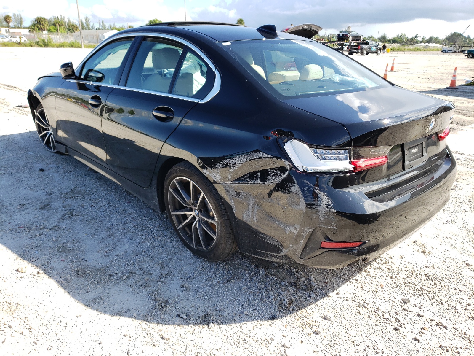 Photo 3 from auction – 2020 BMW 330I with VIN 3MW5R1J04L8B19385