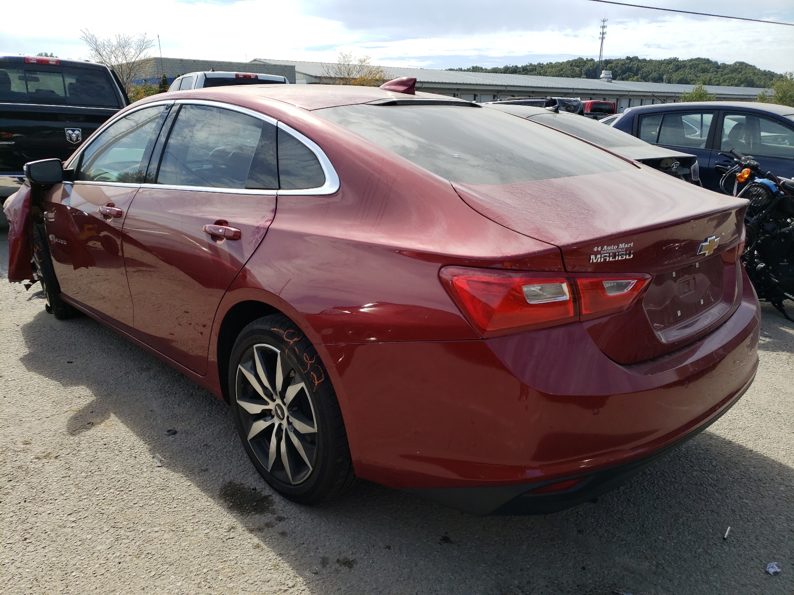 Photo 3 from auction – 2017 CHEVROLET MALIBU LT with VIN 1G1ZE5ST5HF194765