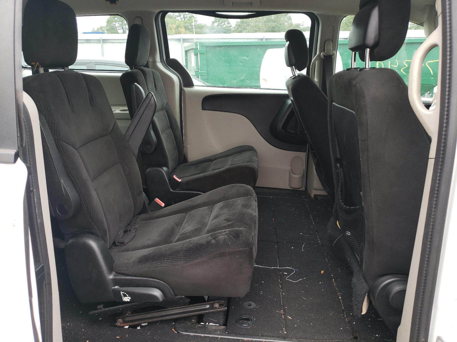 صورة رقم 6 من المزاد - 2016 DODGE GRAND CARA مع VIN 2C4RDGBG1GR322435