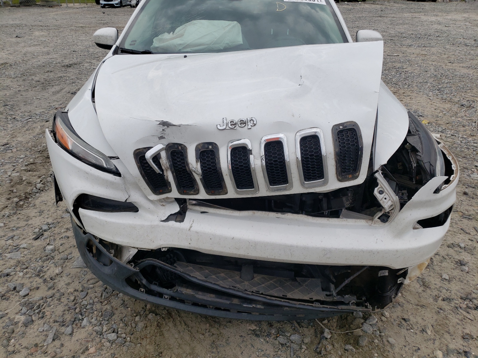 Photo 7 from auction – 2015 JEEP CHEROKEE L with VIN 1C4PJLCB8FW707928