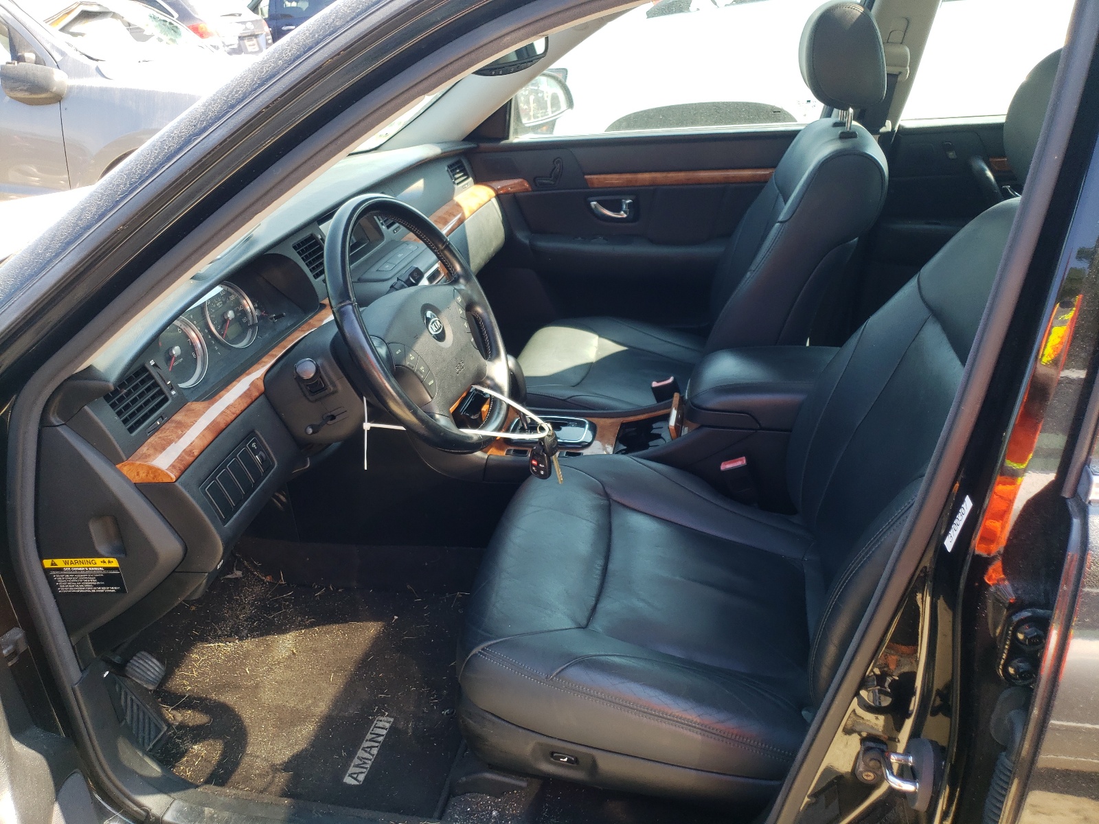Photo 5 from auction – 2005 KIA AMANTI with VIN KNALD124155053658