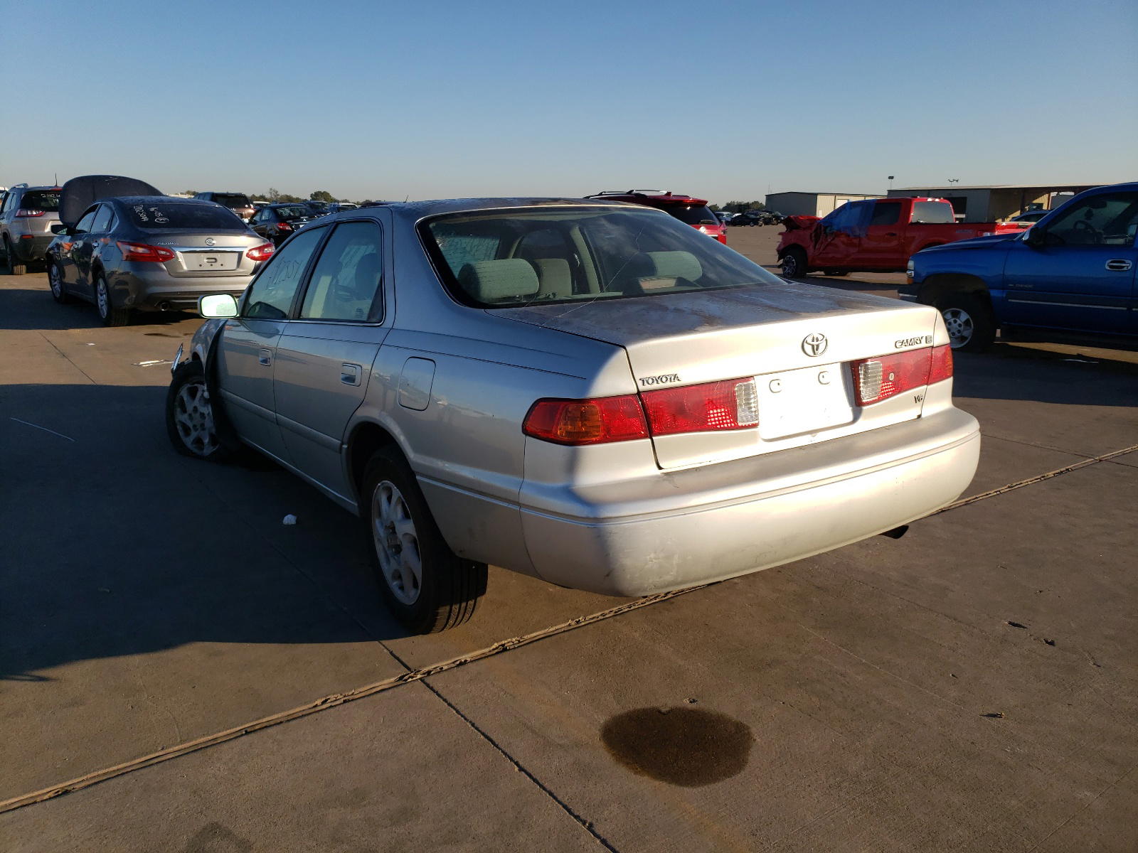 Photo 3 from auction – 2000 TOYOTA CAMRY CE with VIN JT2BF22K6Y0251420
