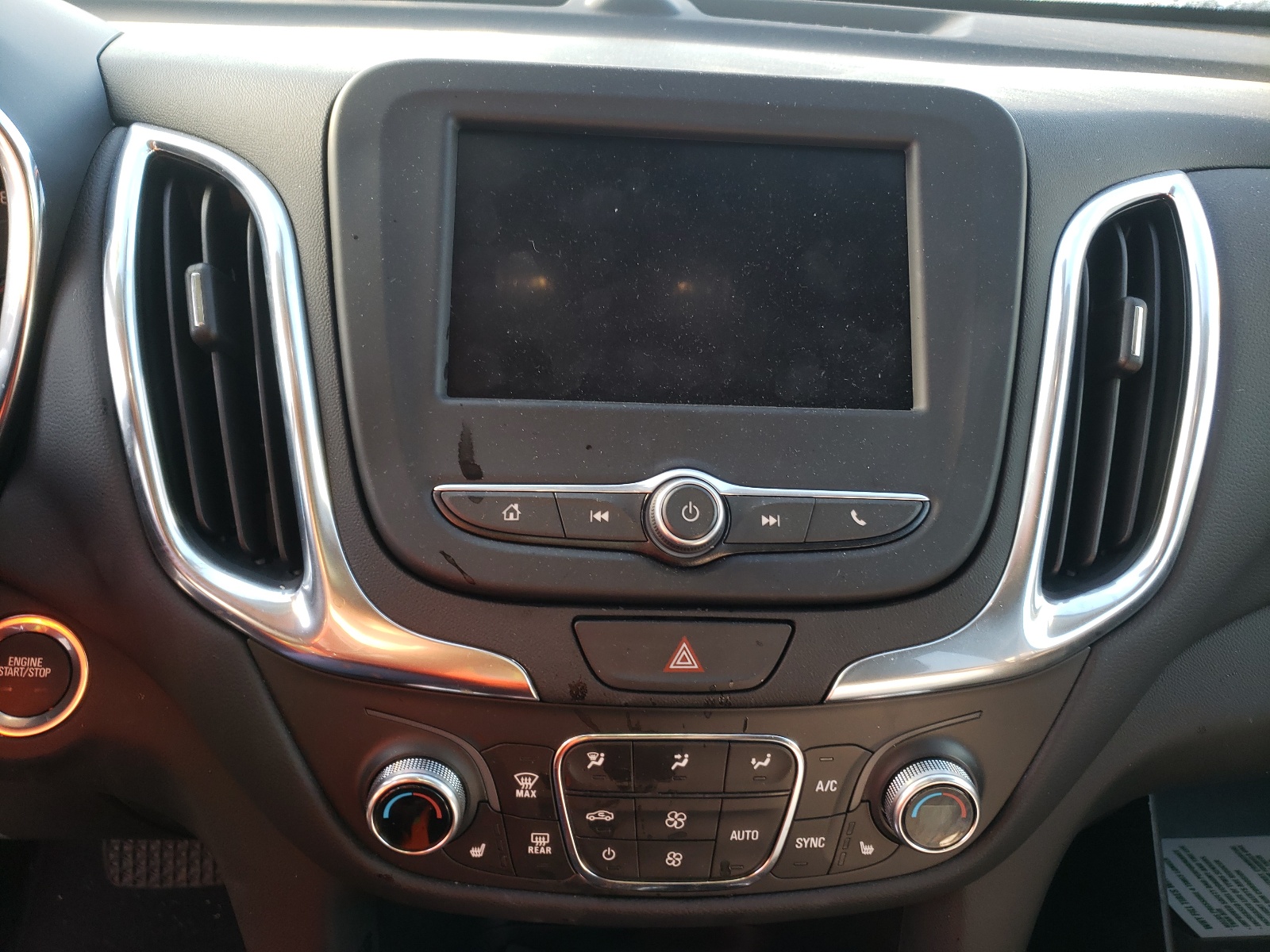 Photo 9 from auction – 2021 CHEVROLET EQUINOX LT with VIN 3GNAXUEV4ML381606