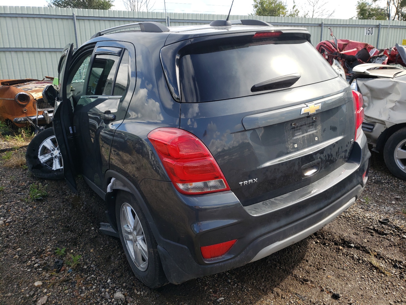Photo 3 from auction – 2018 CHEVROLET TRAX 1LT with VIN 3GNCJLSB4JL163594
