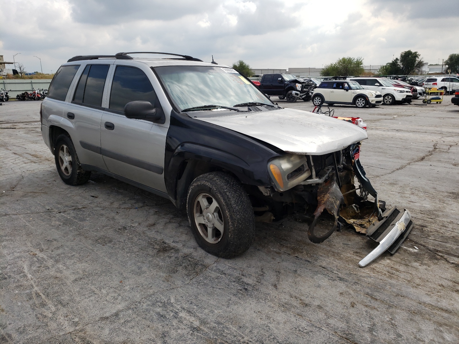 CHEVROLET TRAILBLAZE 2005 with VIN 1GNDT13S652240071 - Photo from auction