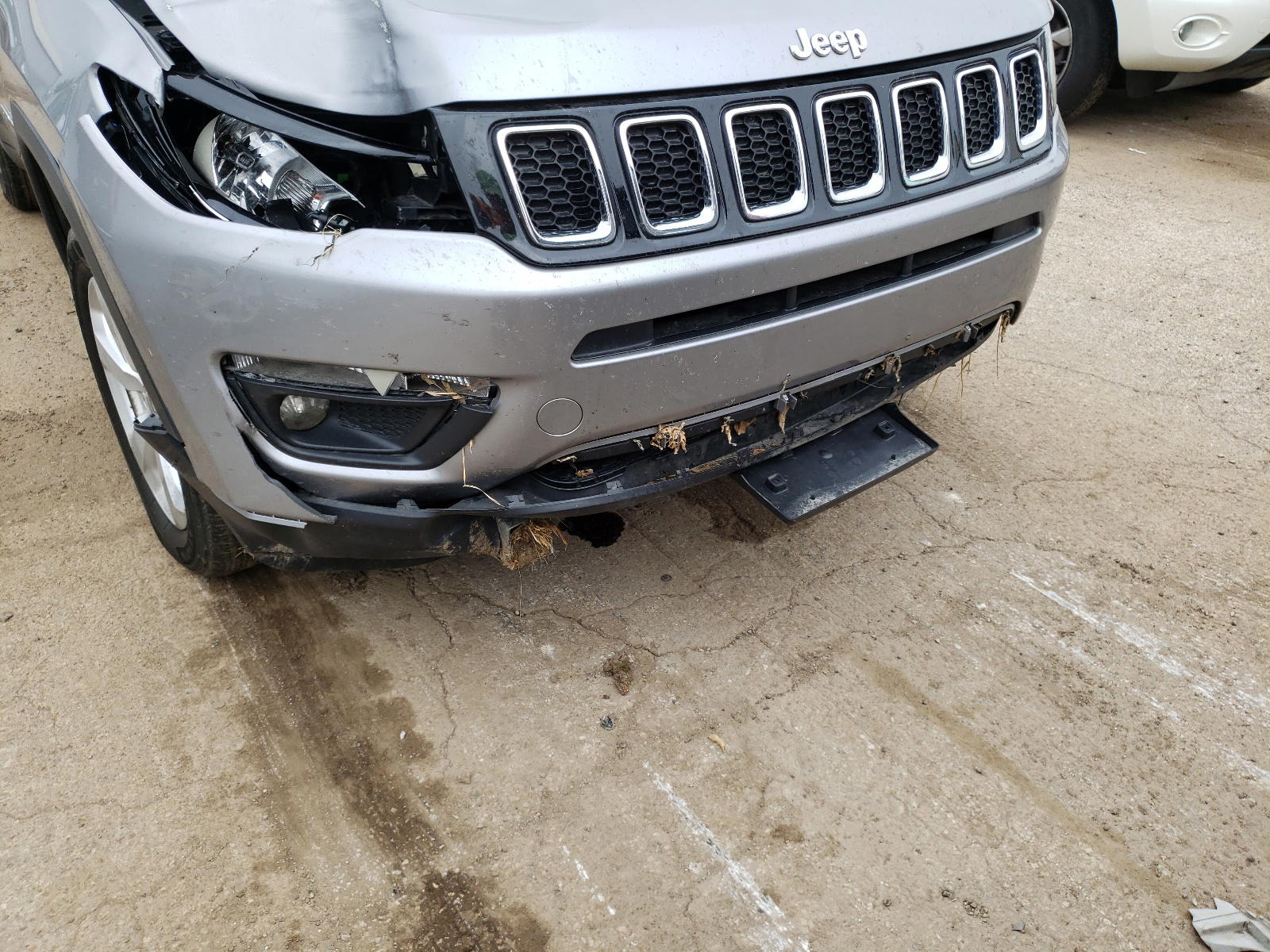 Photo 9 from auction – 2018 JEEP COMPASS LA with VIN 3C4NJCBB7JT272388