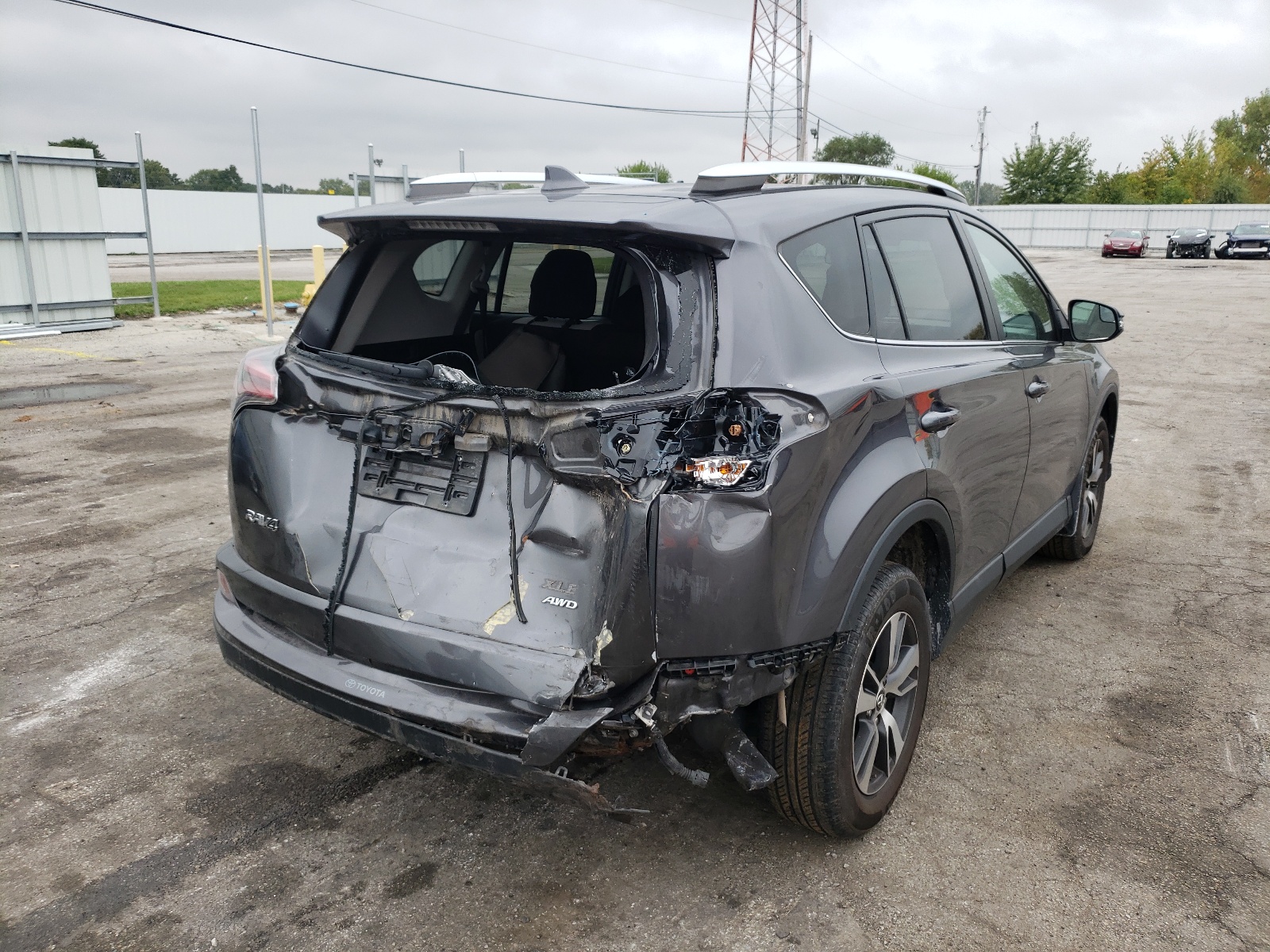 Photo 4 from auction – 2016 TOYOTA RAV4 XLE with VIN 2T3RFREV4GW509335