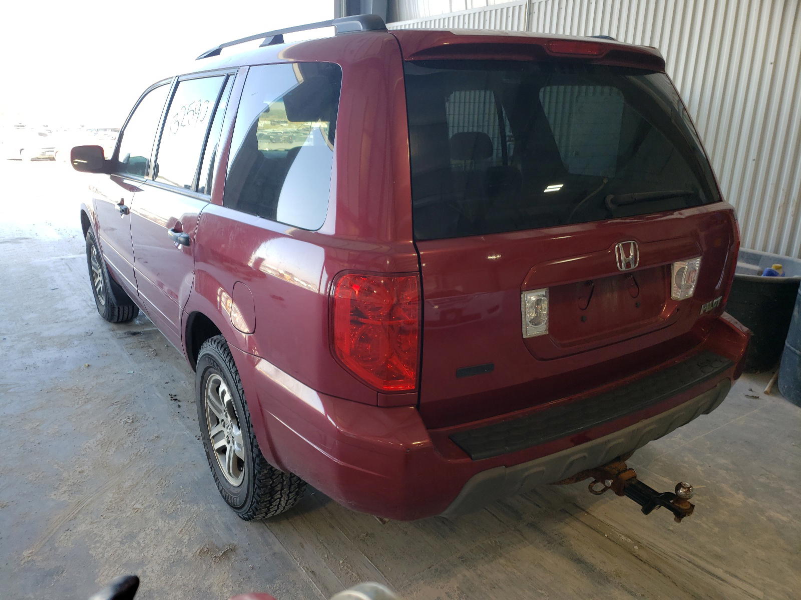 Photo 3 from auction – 2005 HONDA PILOT EX with VIN 5FNYF18435B056800