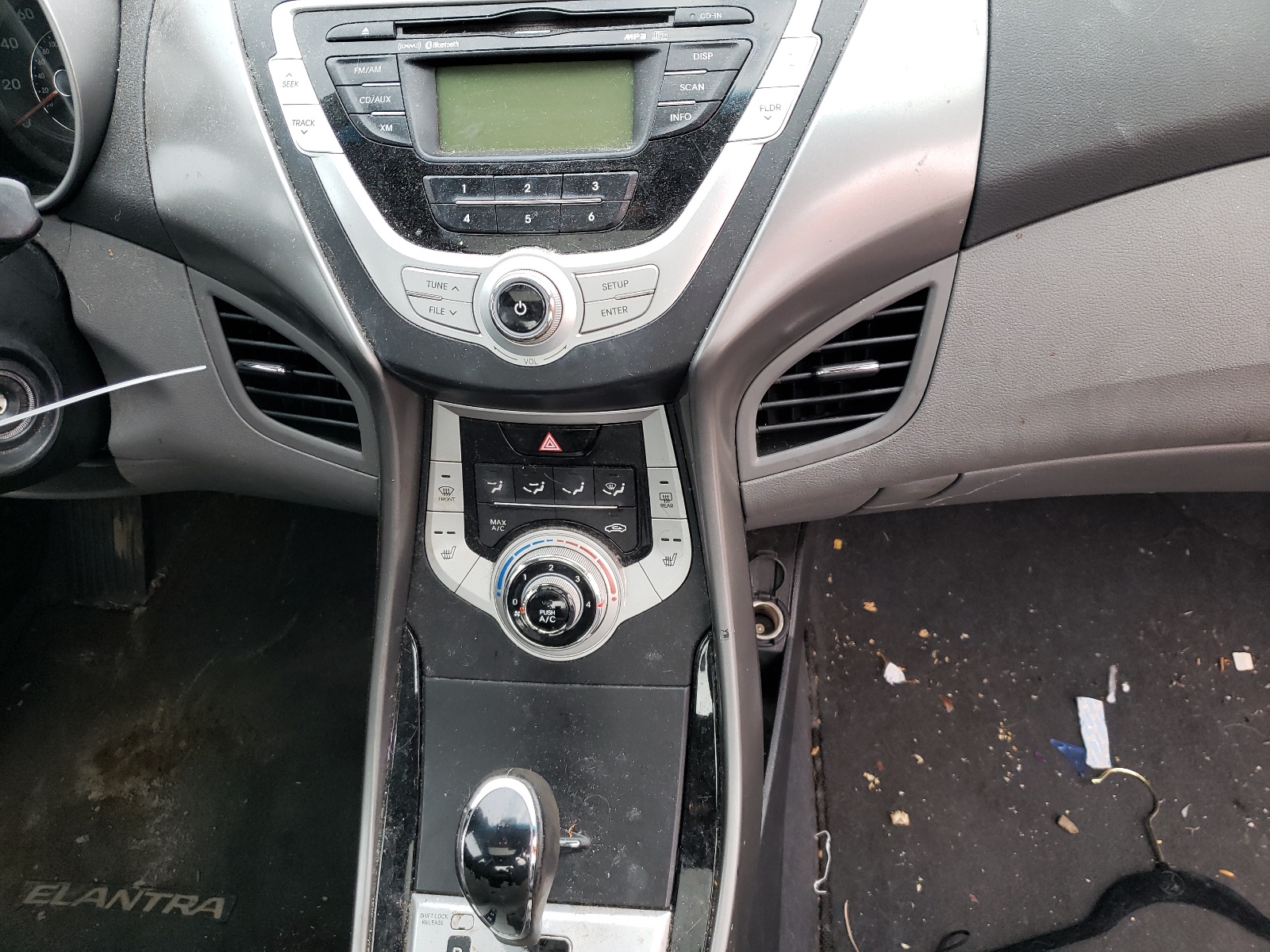 Photo 9 from auction – 2012 HYUNDAI ELANTRA GL with VIN KMHDH4AE2CU239943