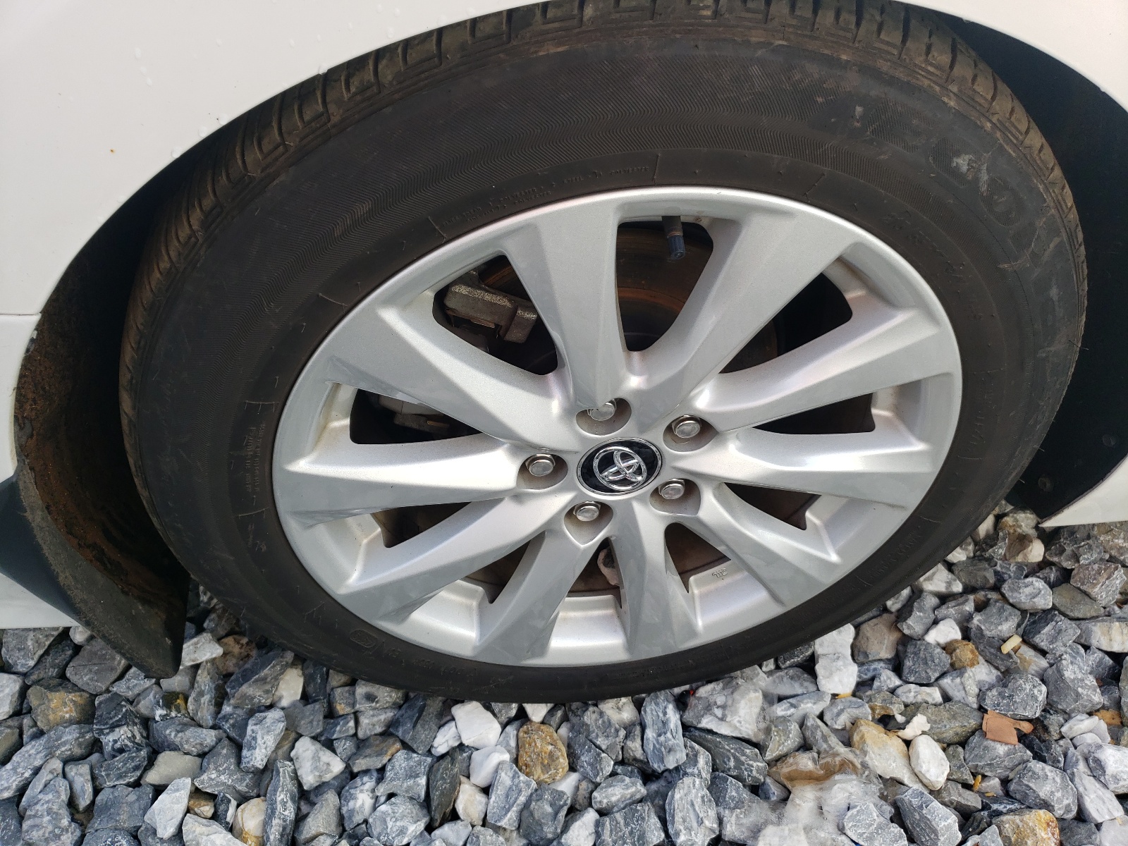 Photo 10 from auction – 2020 TOYOTA CAMRY LE with VIN 4T1C11AK2LU335298