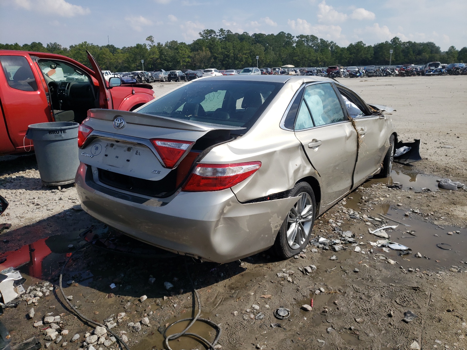 Photo 4 from auction – 2015 TOYOTA CAMRY LE with VIN 4T1BF1FK6FU498126