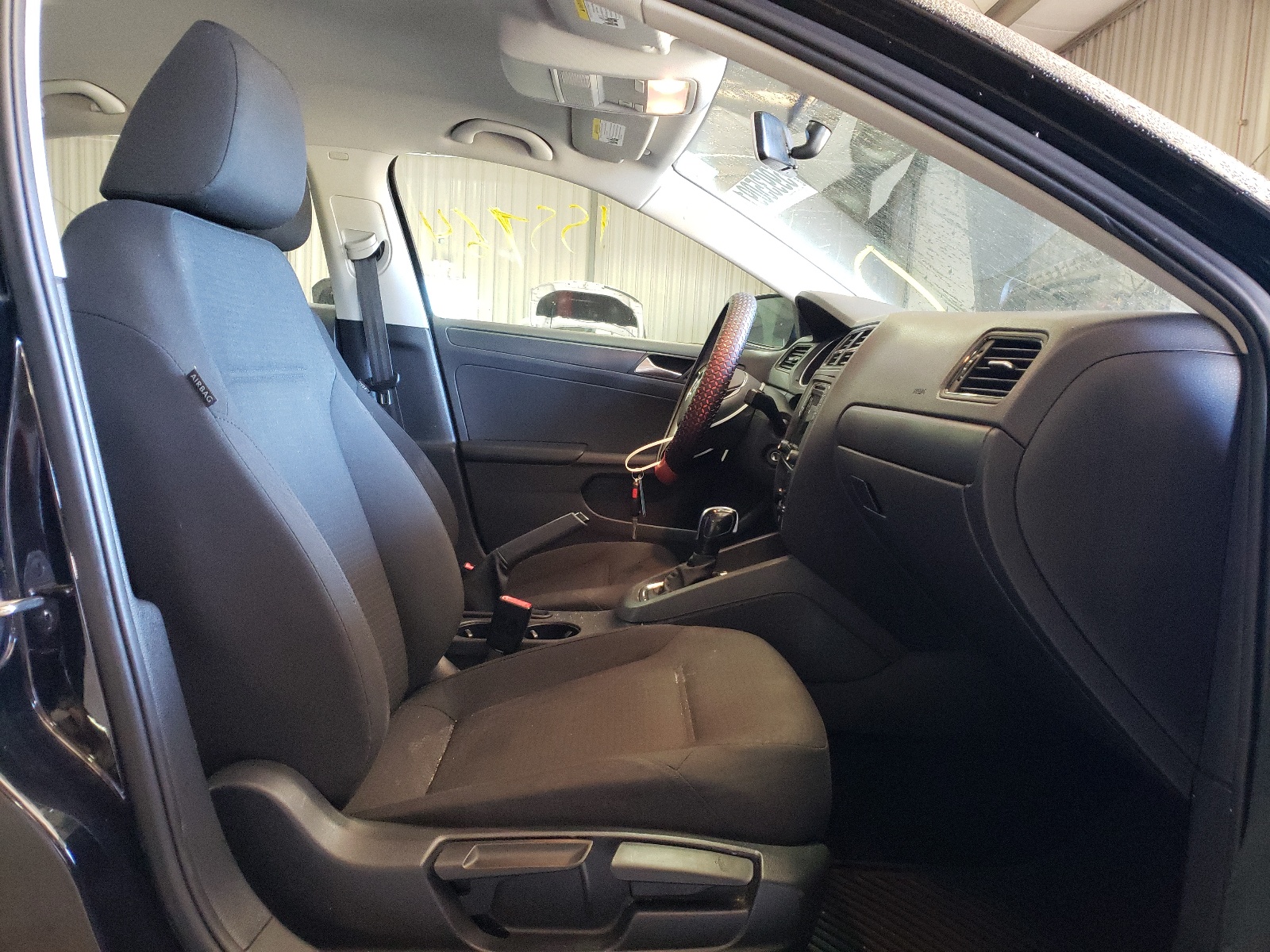 Photo 5 from auction – 2016 VOLKSWAGEN JETTA S with VIN 3VW267AJ6GM205124