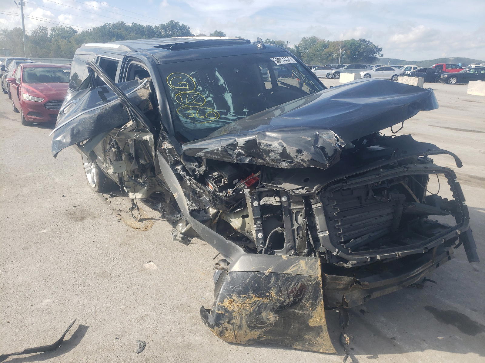GMC YUKON 2017 with VIN 1GKS2CKJ2HR206328 - Photo from auction