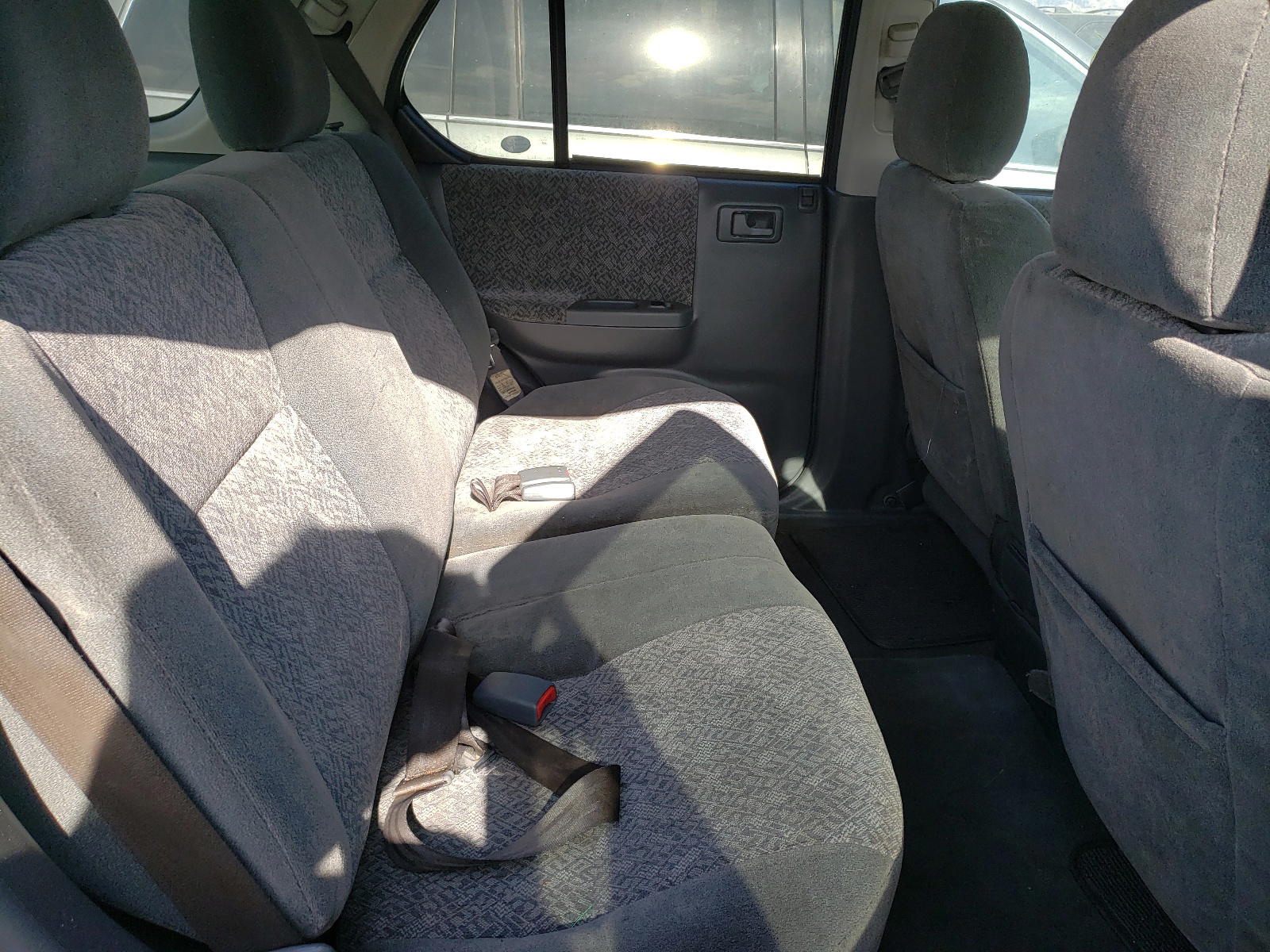 Photo 6 from auction – 2002 ISUZU RODEO S with VIN 4S2CK58W224310177