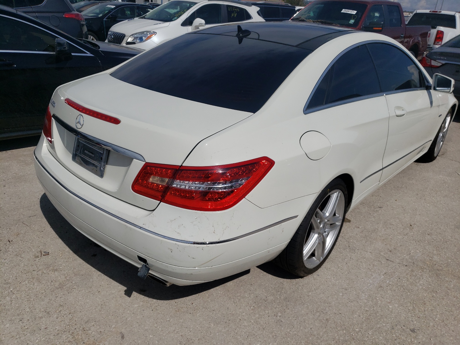 Photo 4 from auction – 2012 MERCEDES-BENZ E 350 with VIN WDDKJ5KB8CF159731