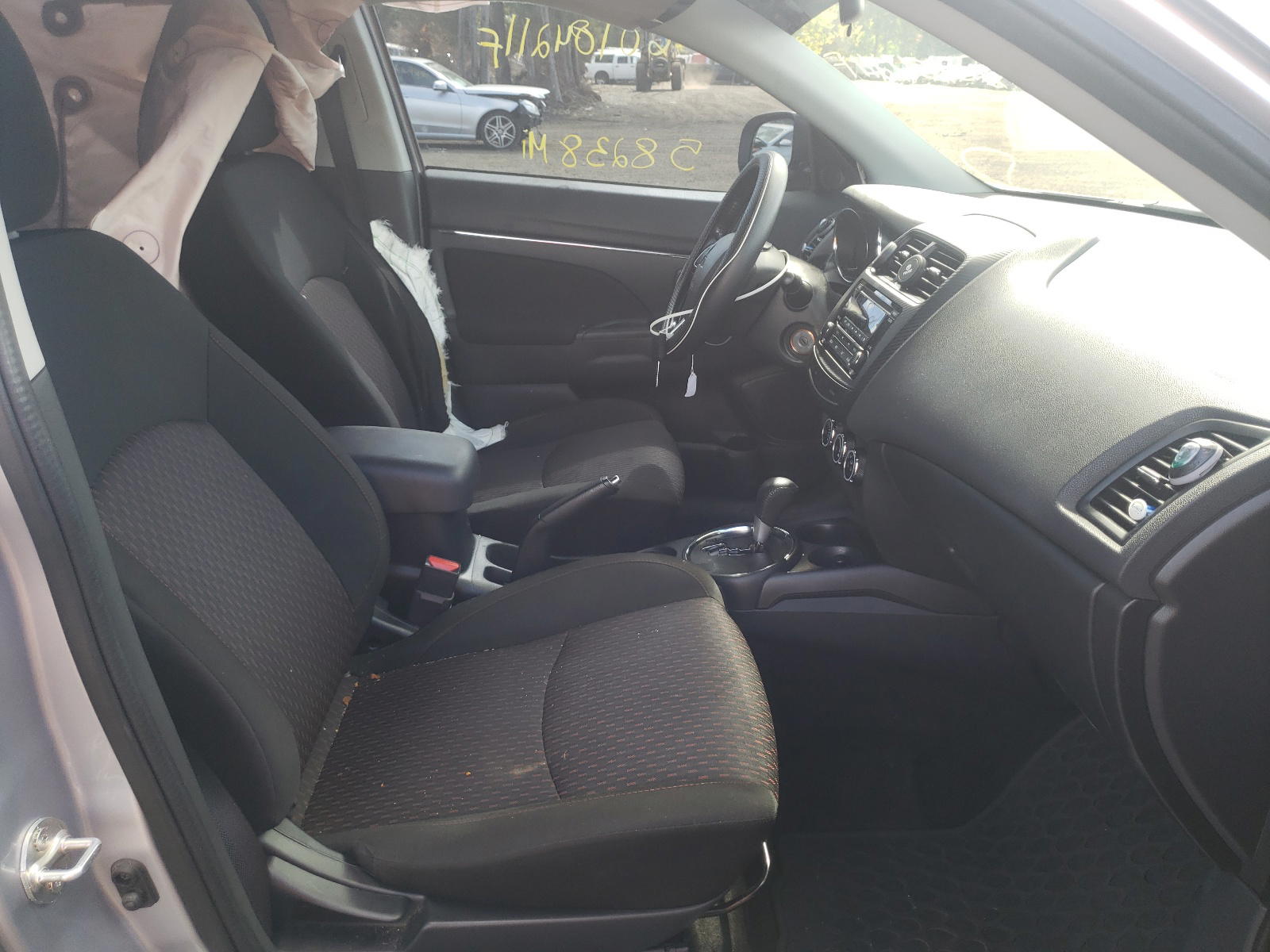 Photo 5 from auction – 2017 MITSUBISHI OUTLANDER with VIN JA4AR3AU1HZ005447