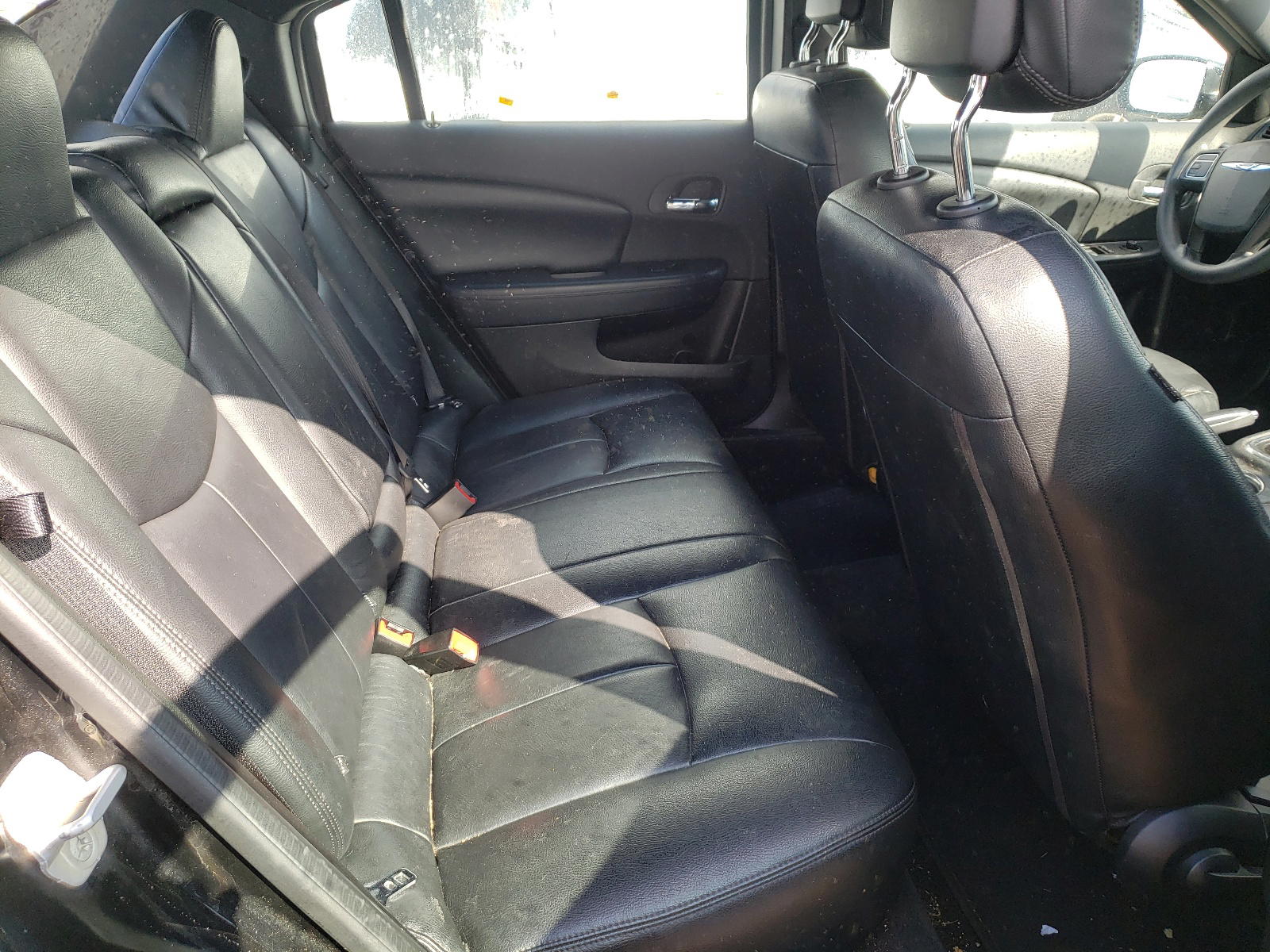 Photo 6 from auction – 2014 CHRYSLER 200 LX with VIN 1C3CCBAG1EN152489