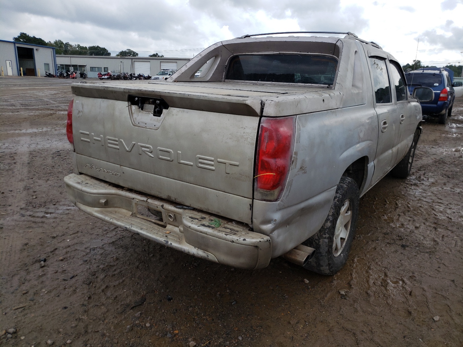 Photo 4 from auction – 2005 CHEVROLET AVALANCHE with VIN 3GNEC12Z85G153265