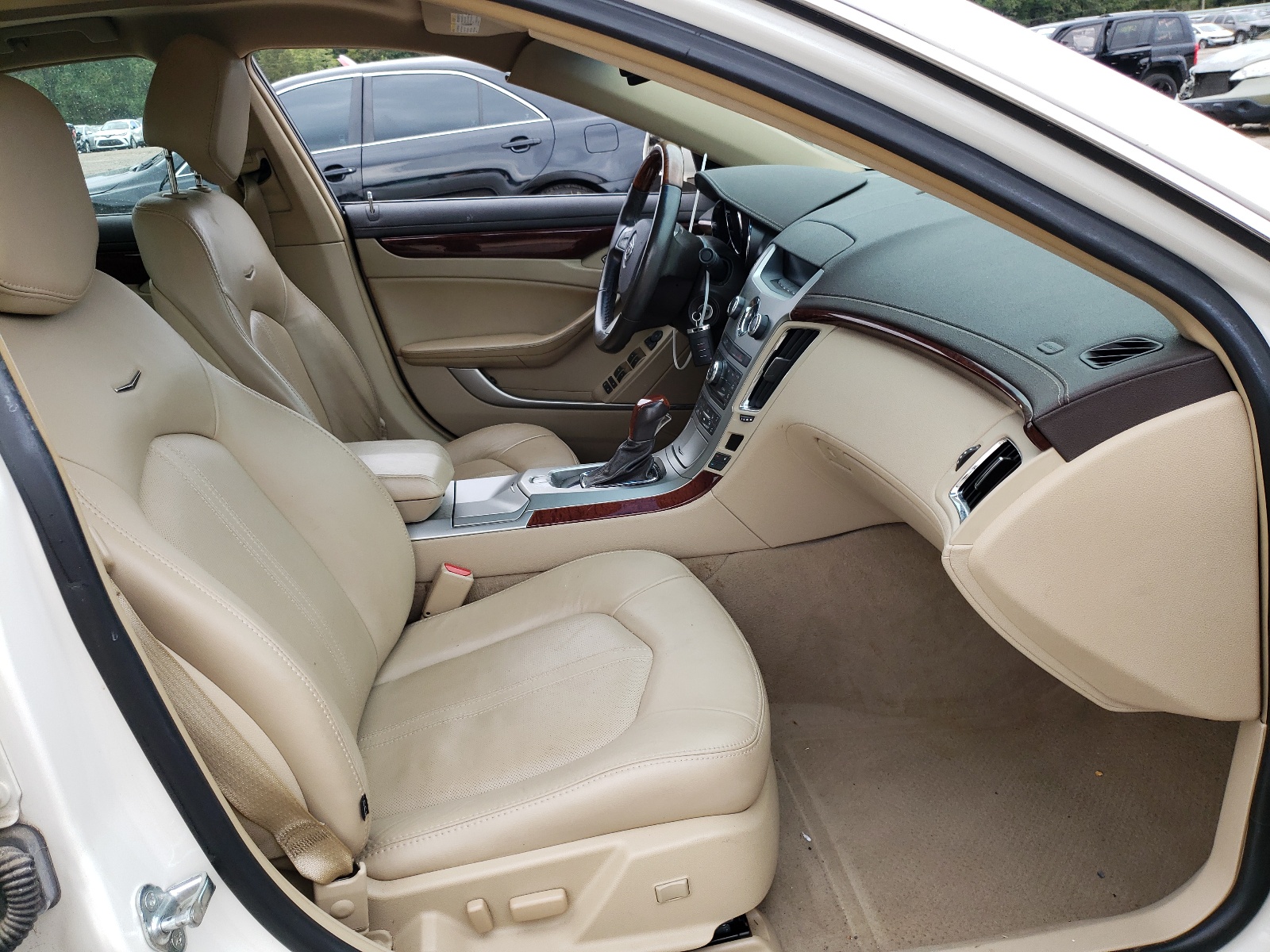 Photo 5 from auction – 2012 CADILLAC CTS LUXURY with VIN 1G6DE5E54C0104843